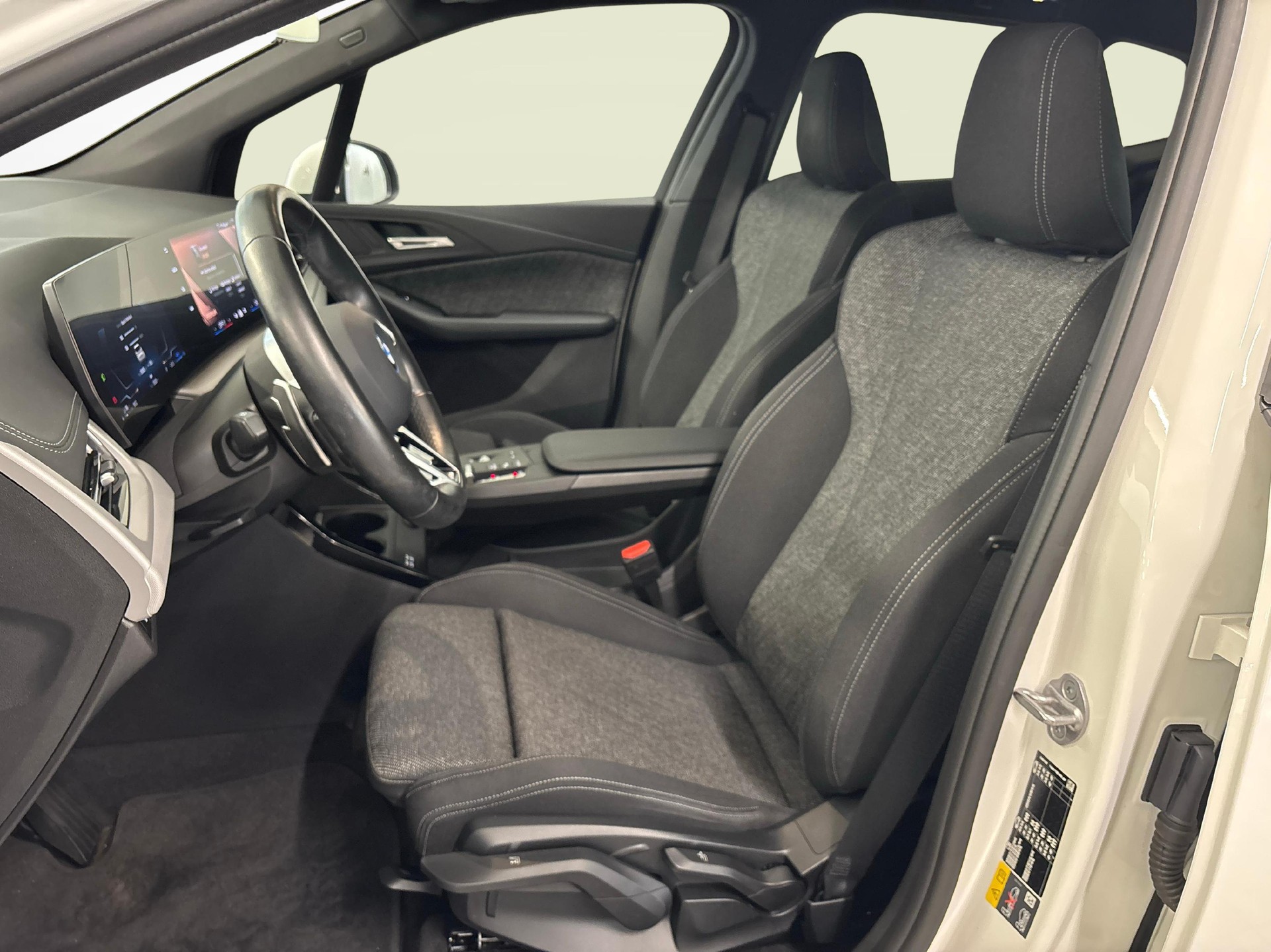 BMW 225e xDrive paddles Active Tourer-image-8