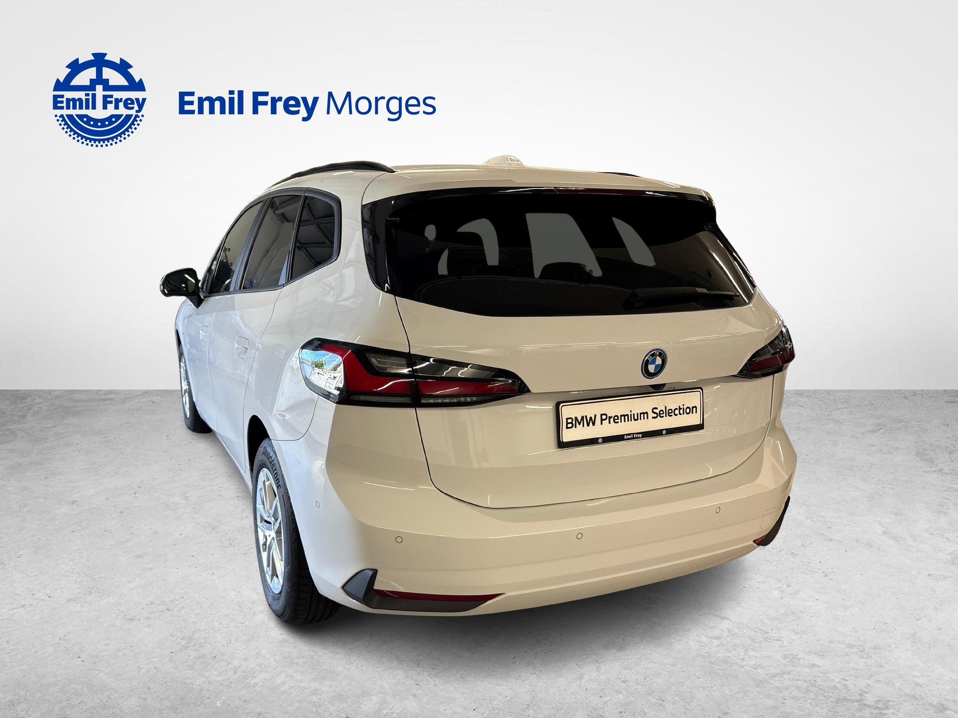 BMW 225e xDrive paddles Active Tourer-image-4