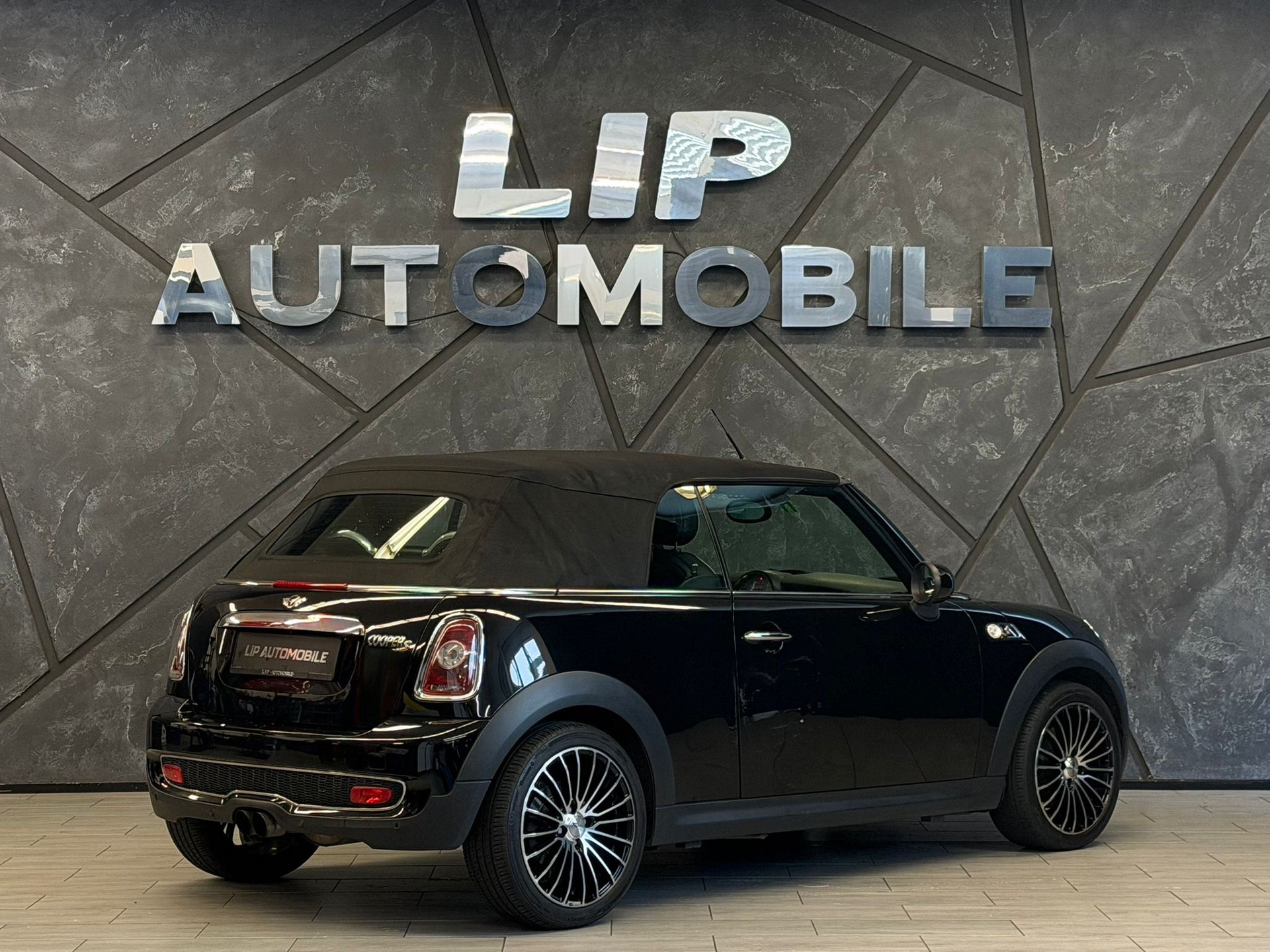 MINI Cooper S Cabriolet Steptronic-image-5