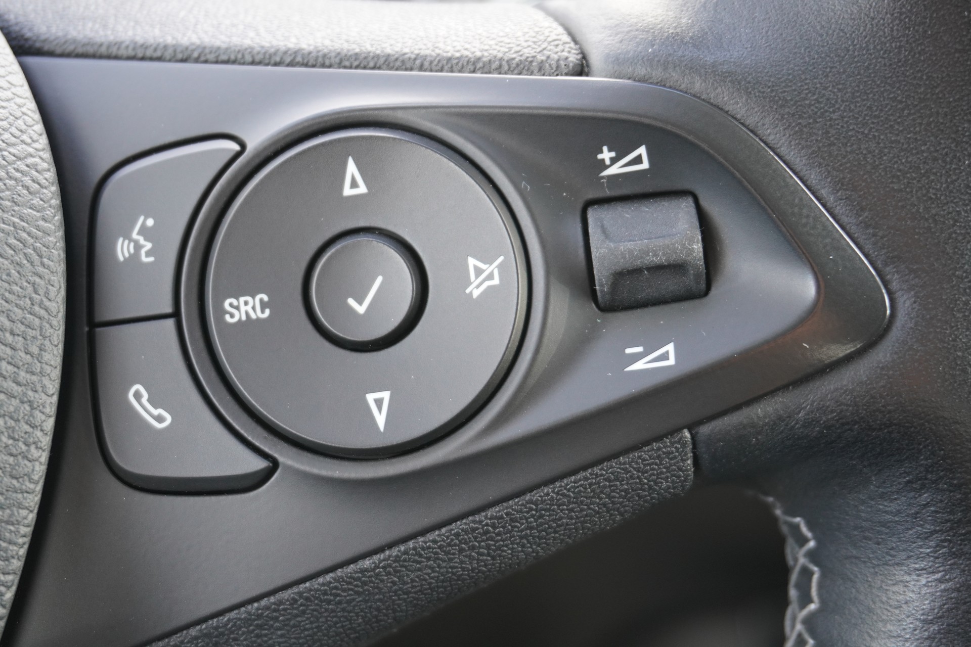 OPEL Corsa e-Edition-image-26