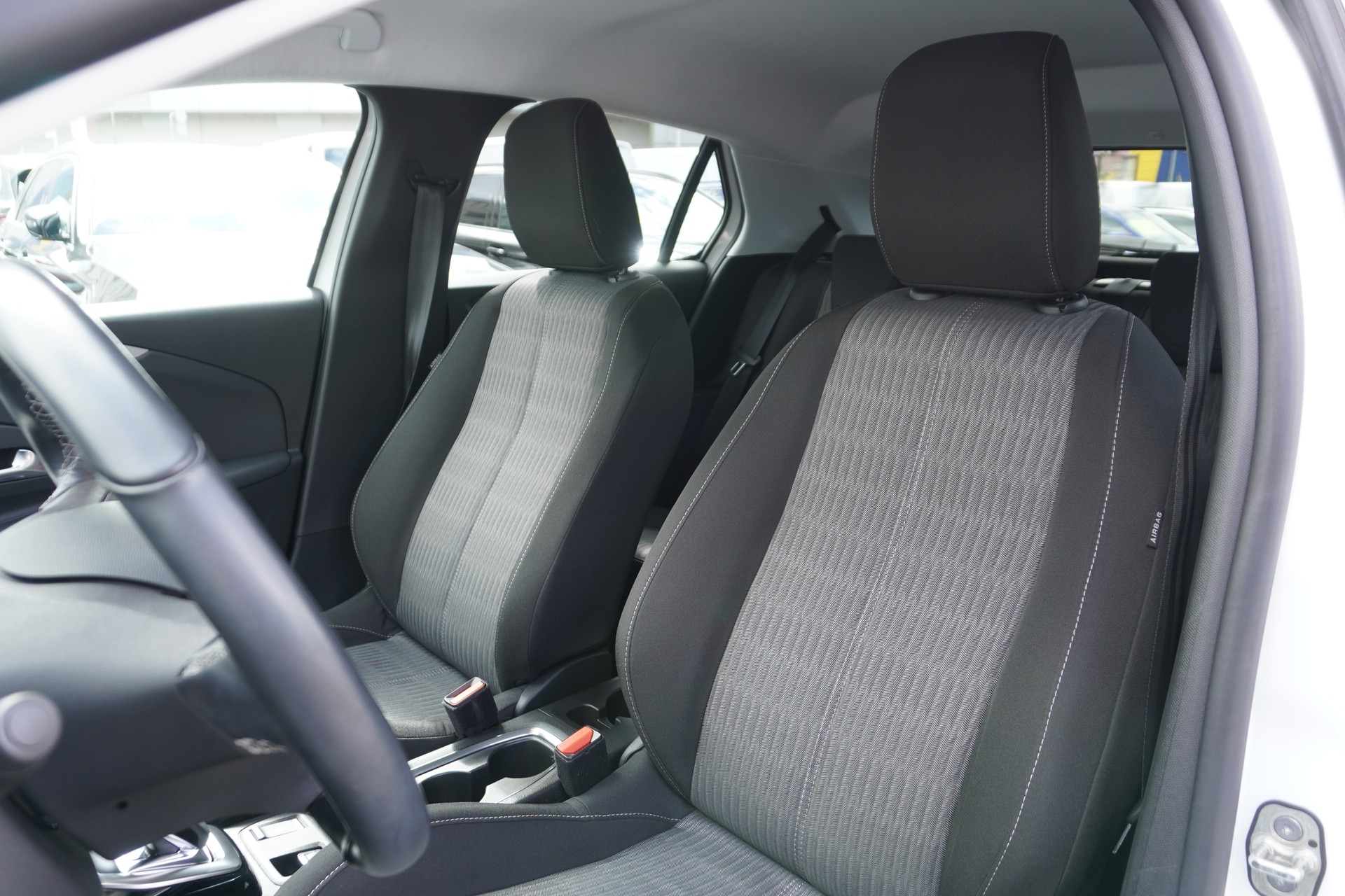 OPEL Corsa e-Edition-image-10