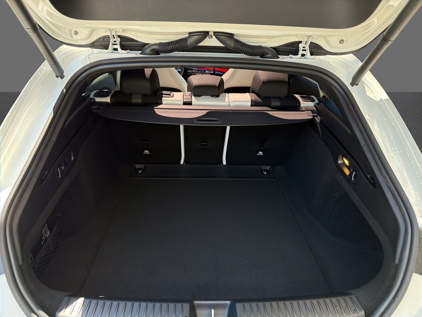 MERCEDES-BENZ CLA 220 8G-DCT 4Matic-image-19