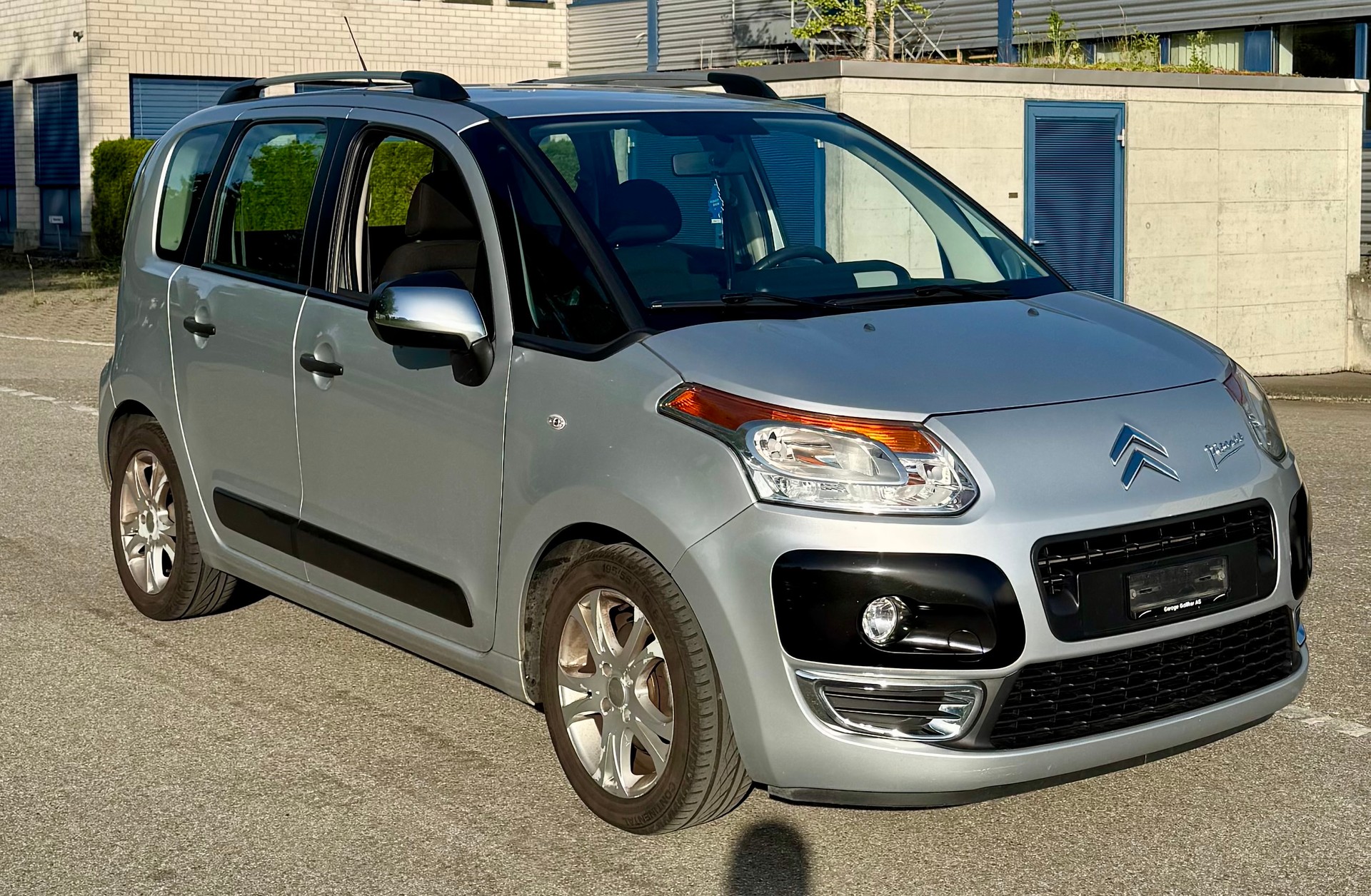 CITROEN C3 Picasso 1.6i 16V Swiss Style-image-9