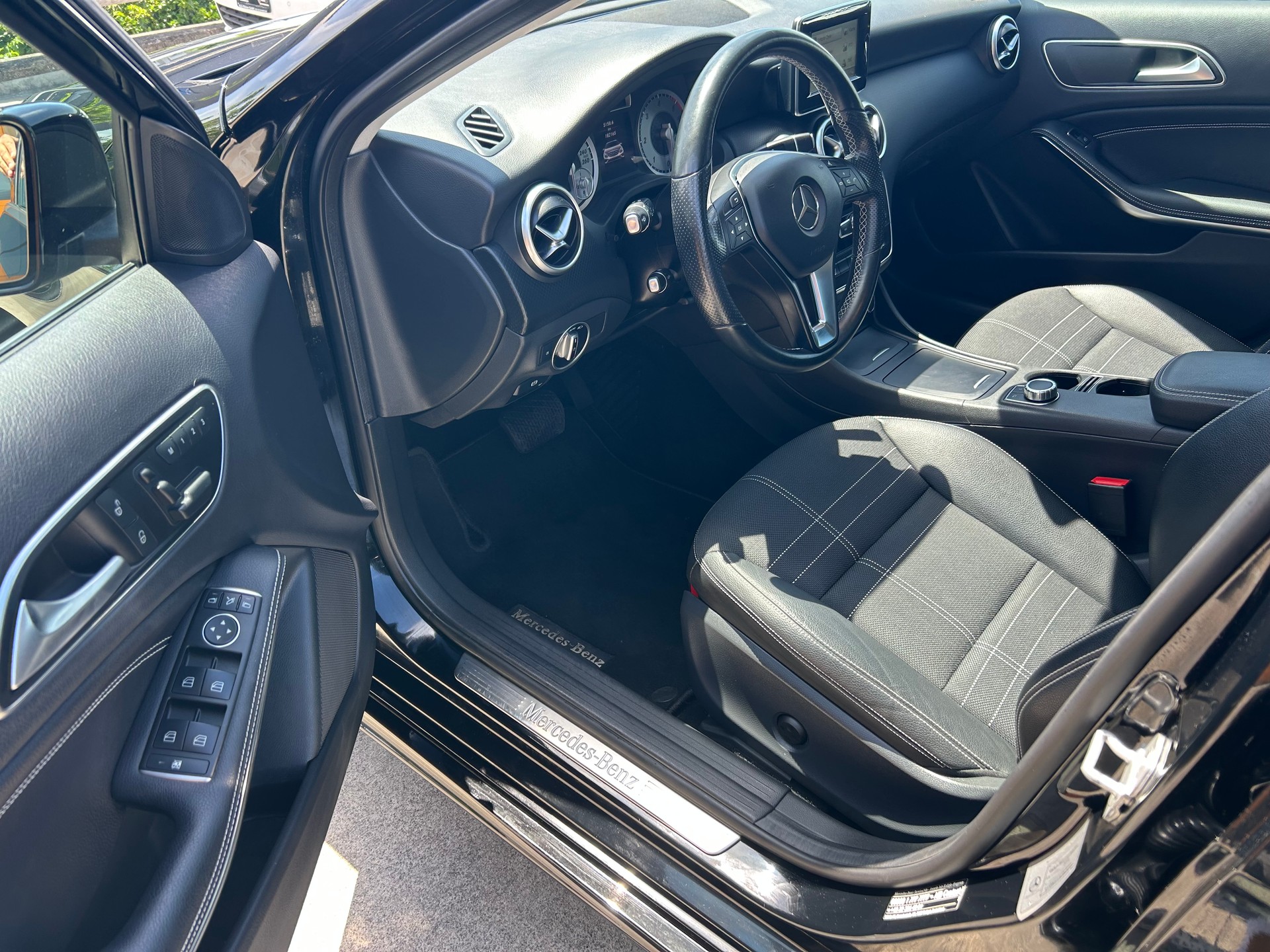 MERCEDES-BENZ A 160 CDI Urban 7G-DCT-image-13