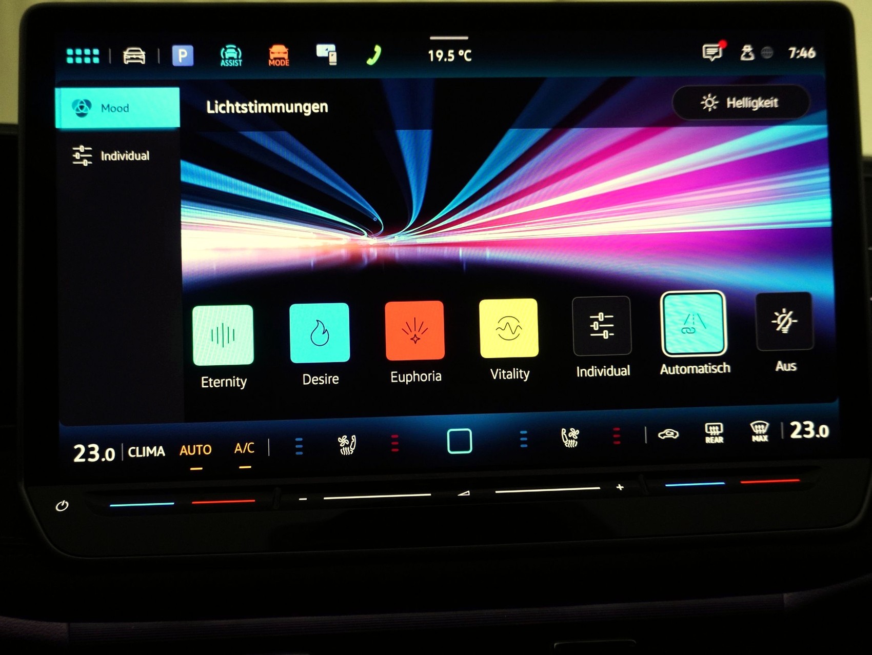 VW Passat Variant 2.0 TSI DSG R-Line 4Motion **R-Line Signature**-image-23