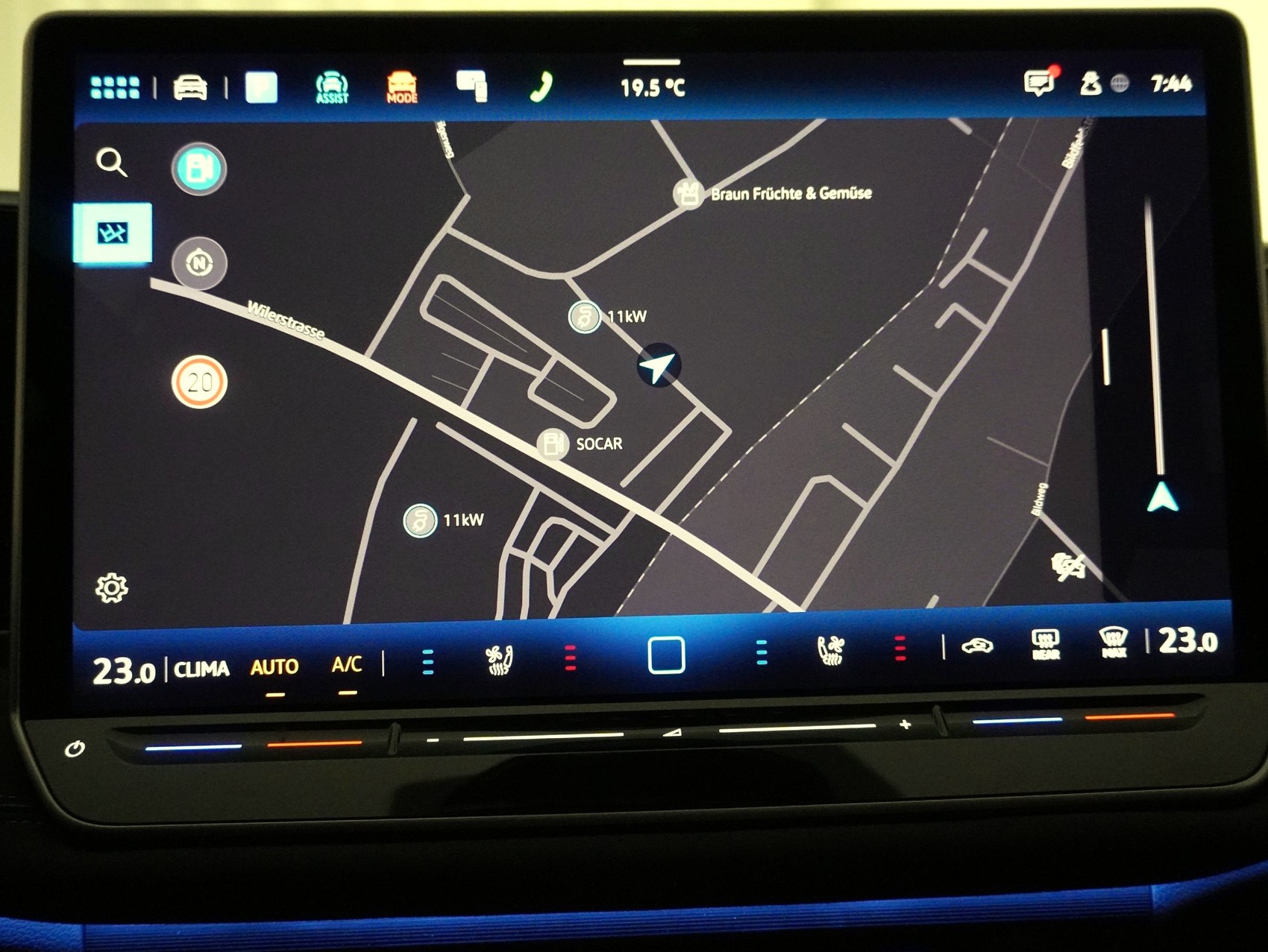 VW Passat Variant 2.0 TSI DSG R-Line 4Motion **R-Line Signature**-image-26