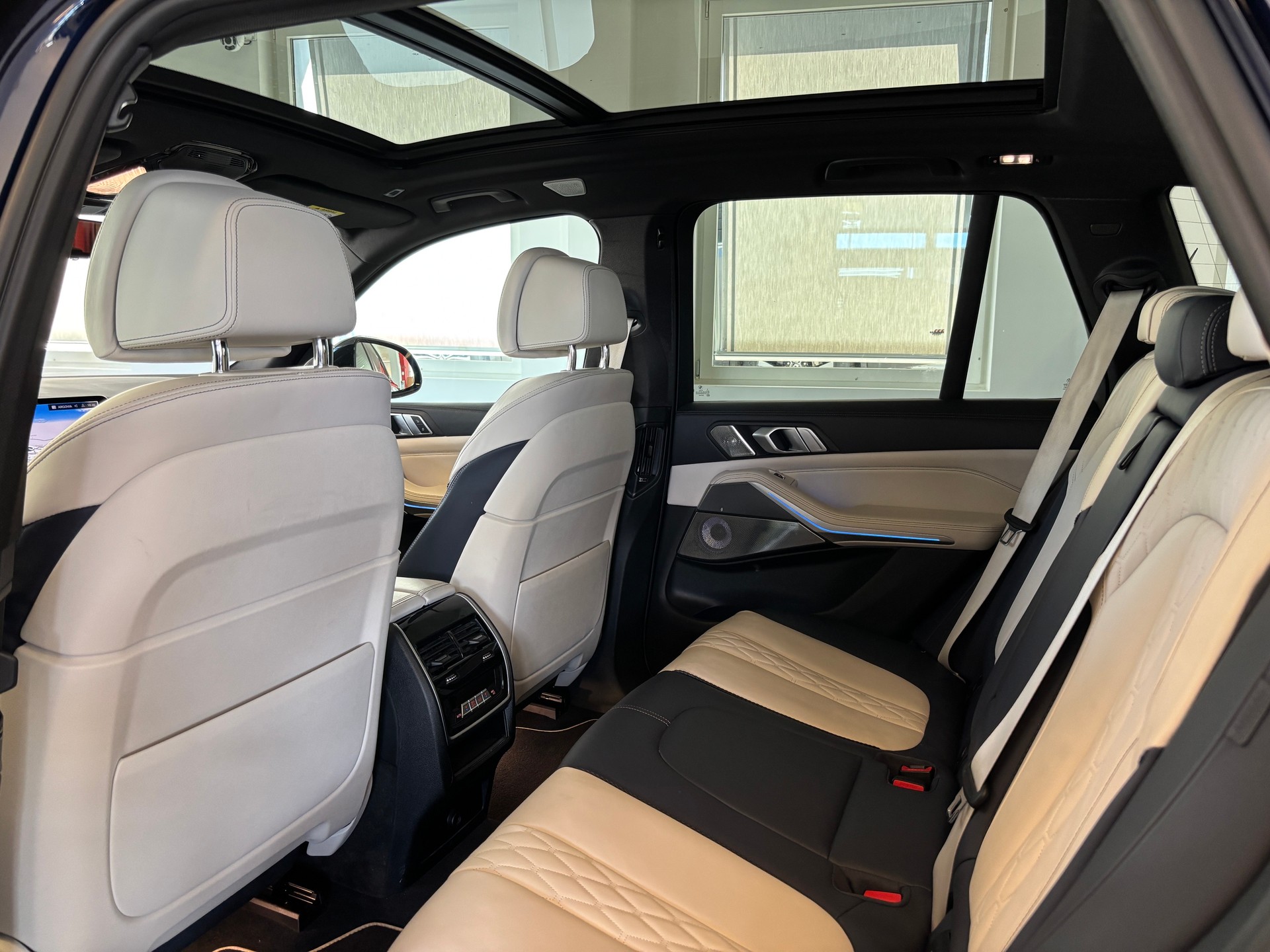 BMW X5 xDrive45e M Sport Steptronic-image-11