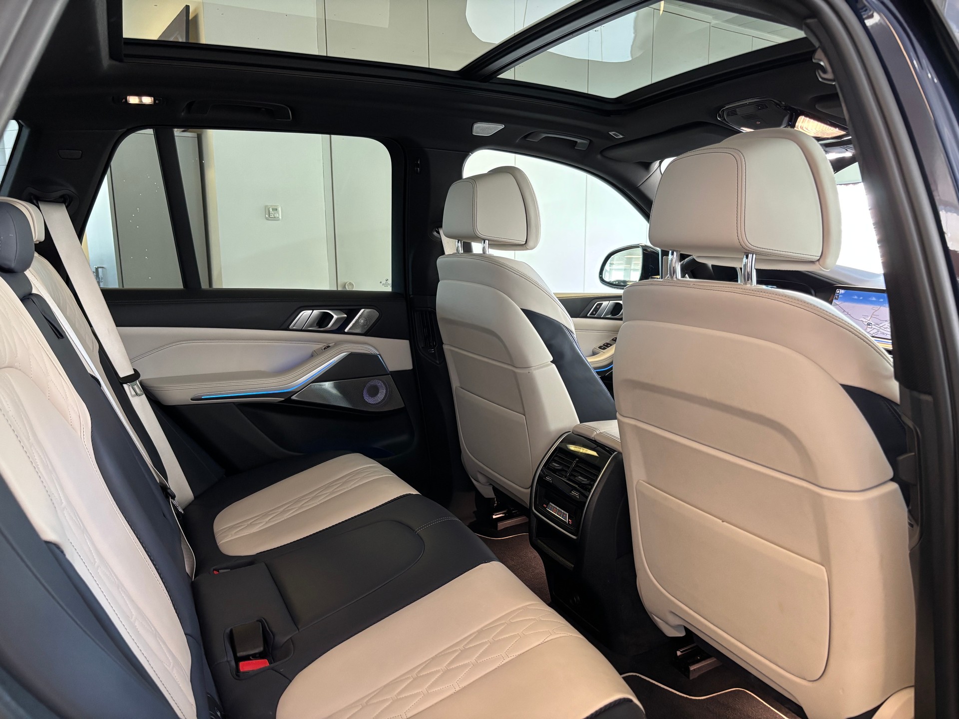 BMW X5 xDrive45e M Sport Steptronic-image-10
