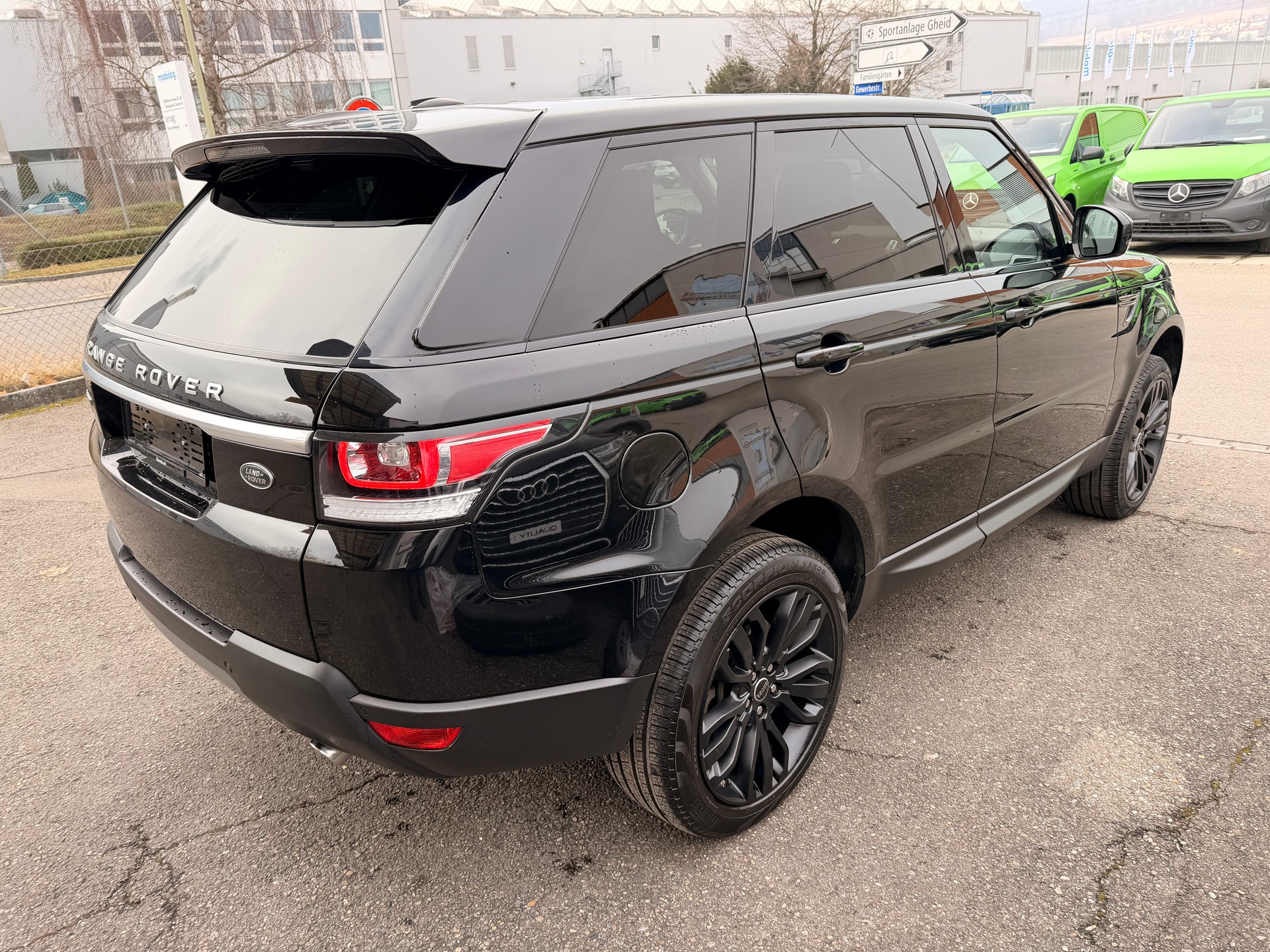 LAND ROVER Range Rover Sport 3.0 TDV6 SE Automatic-image-5