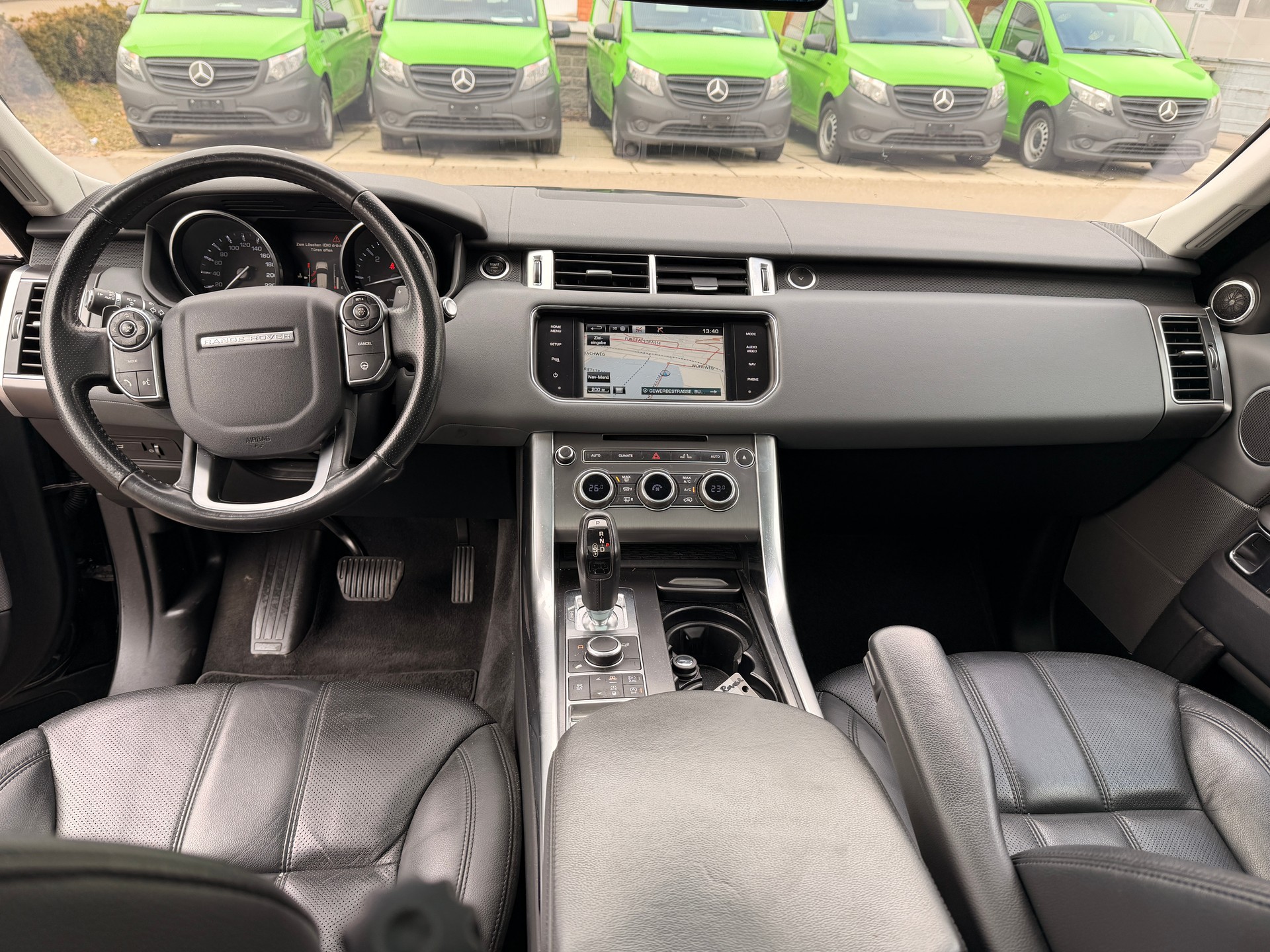 LAND ROVER Range Rover Sport 3.0 TDV6 SE Automatic-image-6
