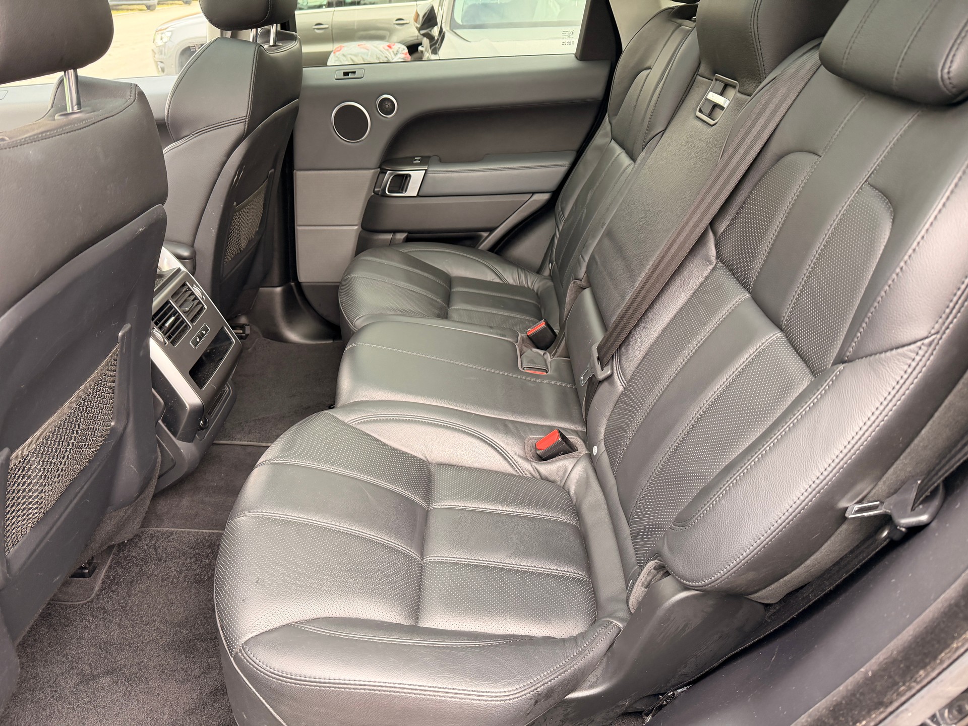 LAND ROVER Range Rover Sport 3.0 TDV6 SE Automatic-image-11
