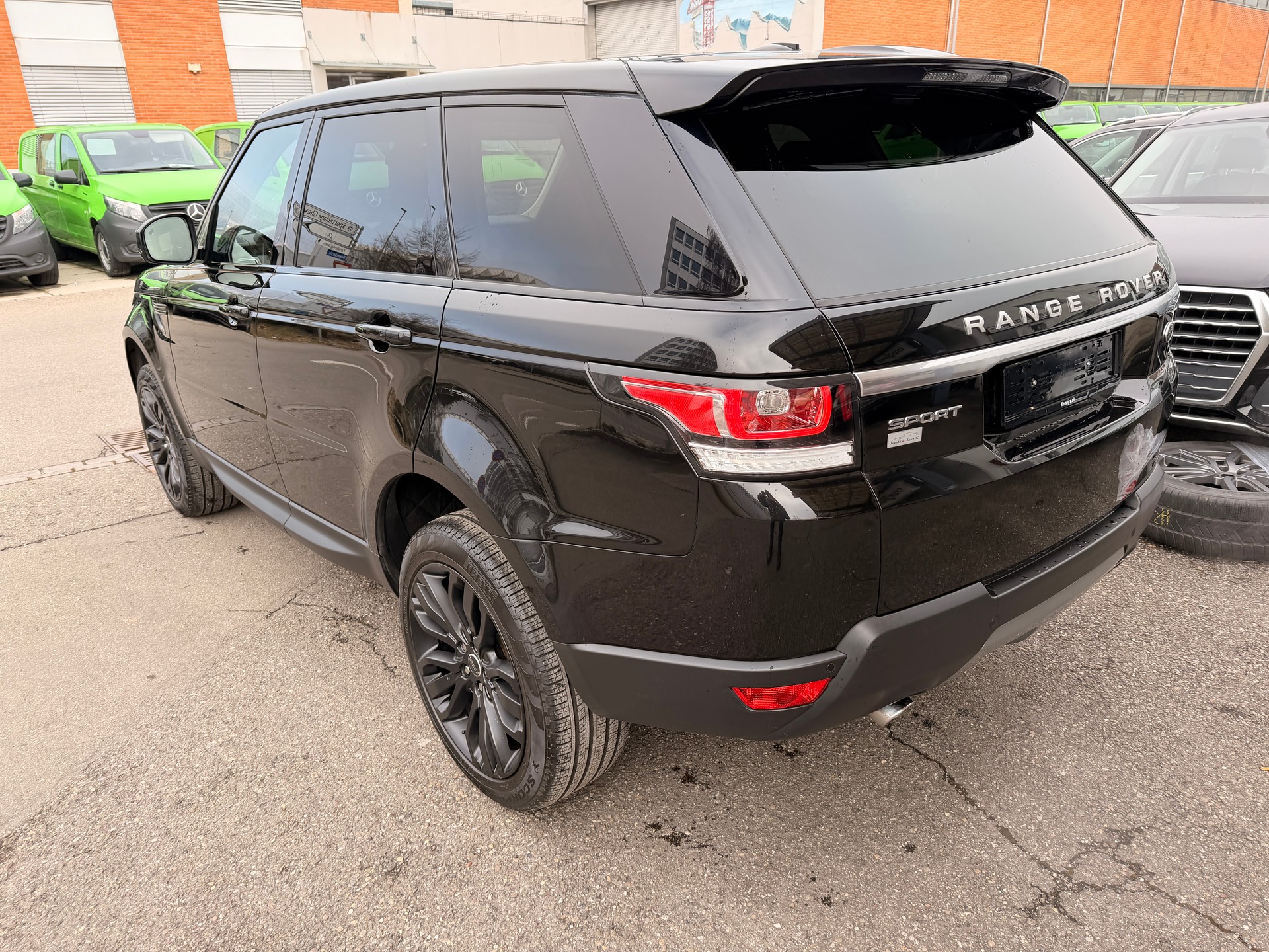 LAND ROVER Range Rover Sport 3.0 TDV6 SE Automatic-image-3