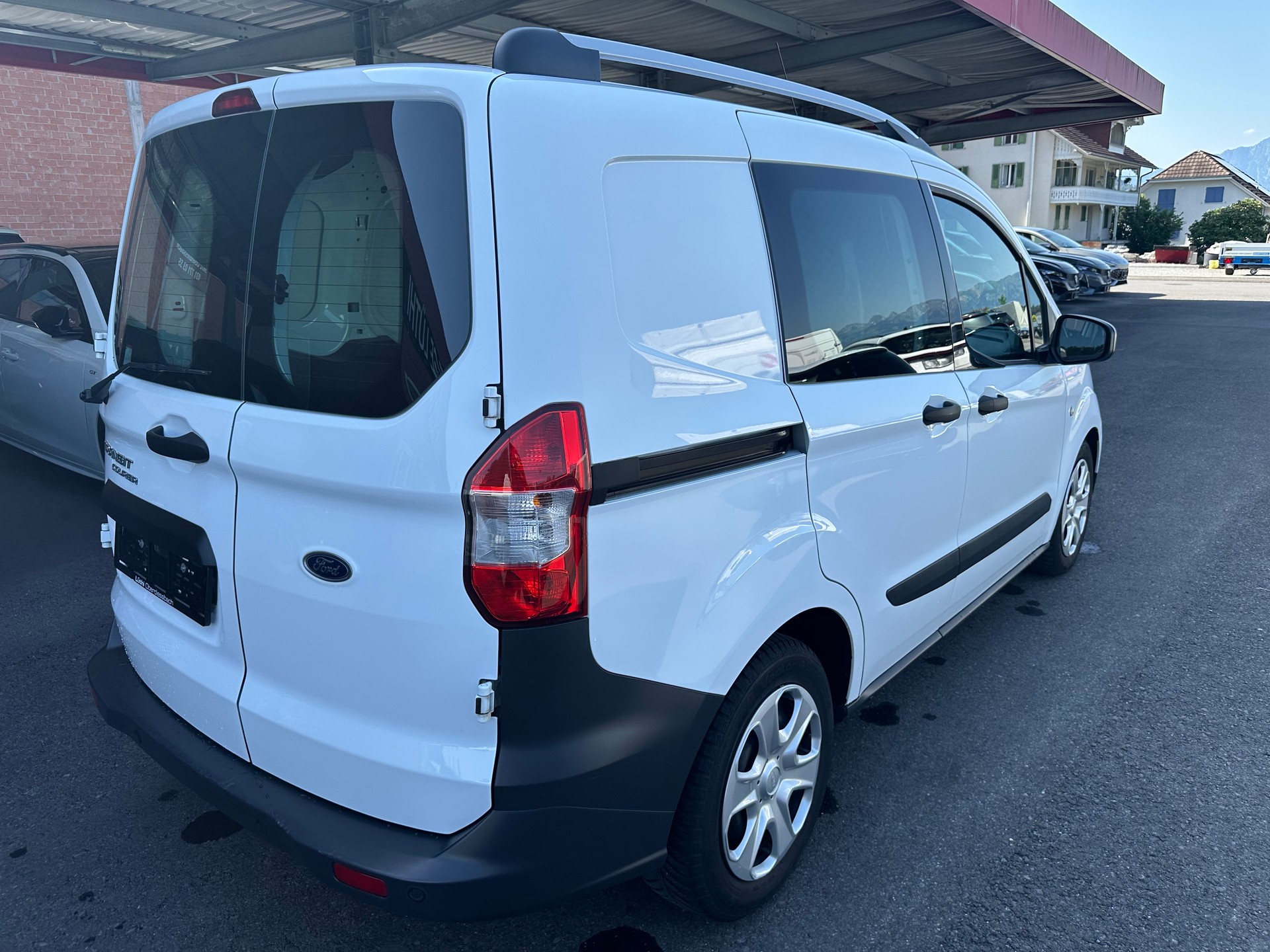 FORD Transit Courier Van 1.0 EcoBoost Trend-image-2
