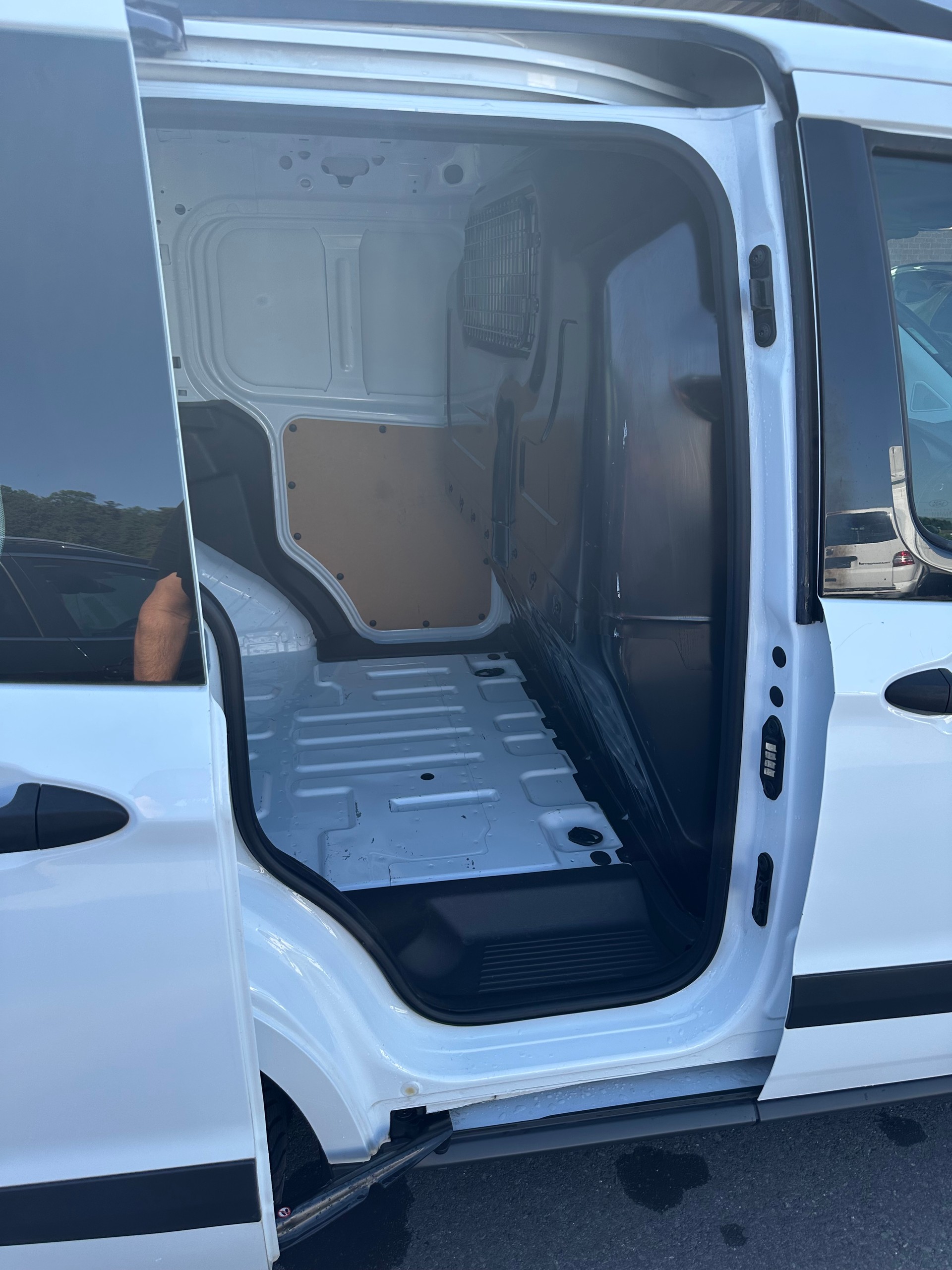FORD Transit Courier Van 1.0 EcoBoost Trend-image-12