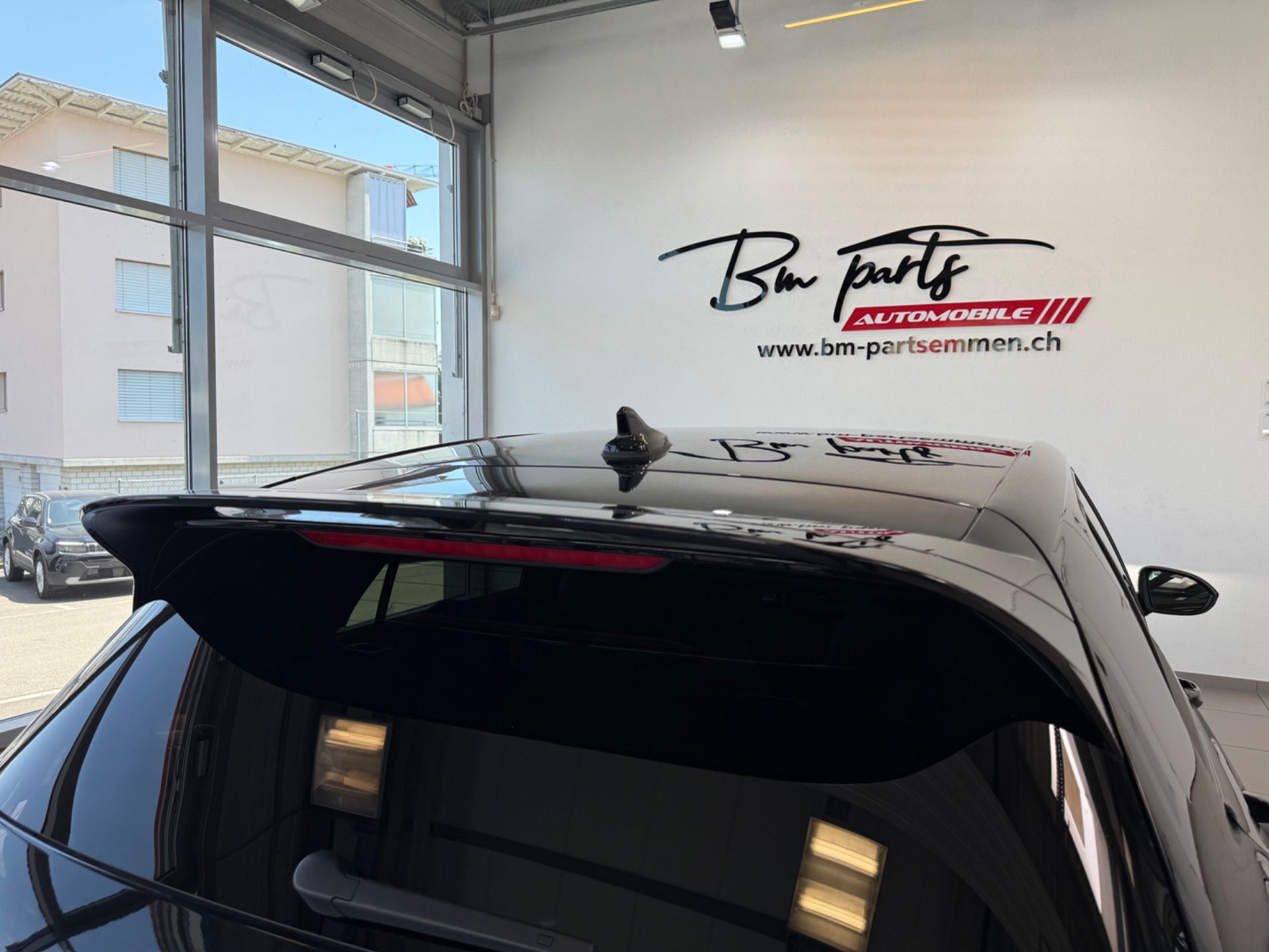 VW Golf 2.0 TSI R DSG 4Motion R Performance-image-8
