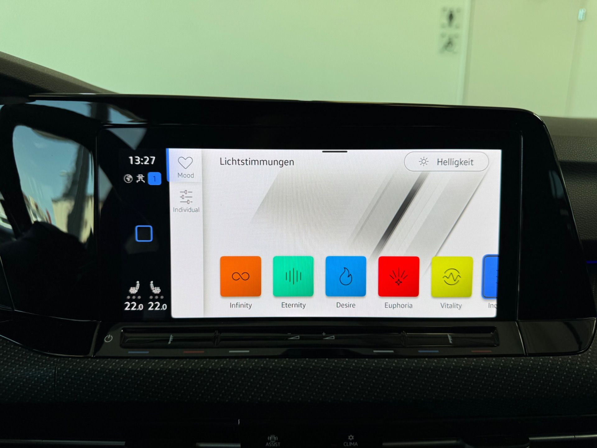 VW Golf 2.0 TSI R DSG 4Motion R Performance-image-17