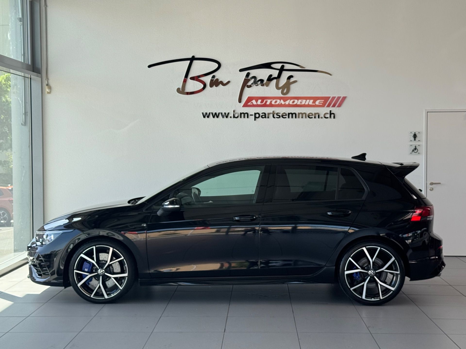 VW Golf 2.0 TSI R DSG 4Motion R Performance-image-2