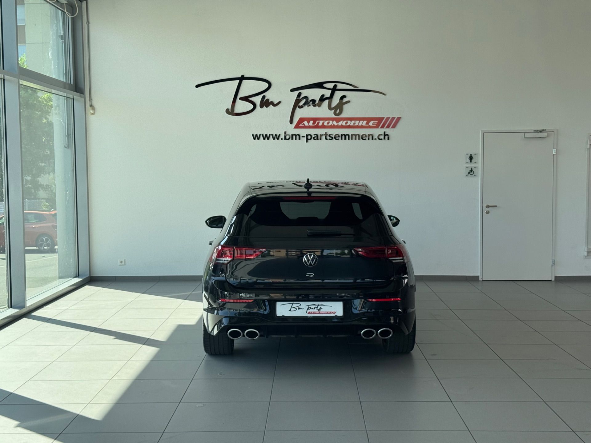 VW Golf 2.0 TSI R DSG 4Motion R Performance-image-4