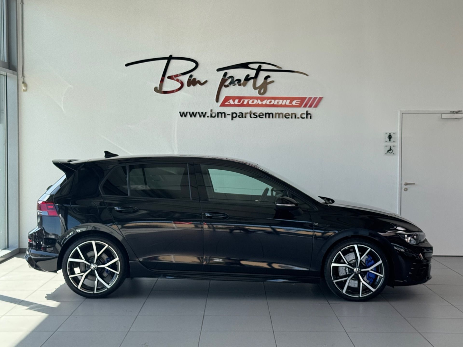 VW Golf 2.0 TSI R DSG 4Motion R Performance-image-6