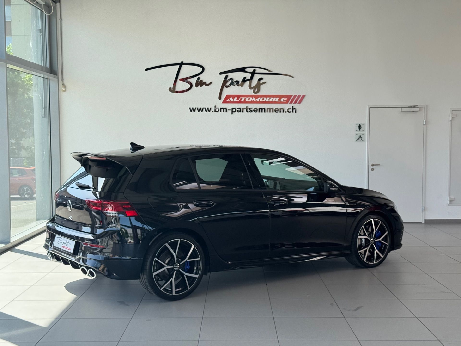VW Golf 2.0 TSI R DSG 4Motion R Performance-image-5