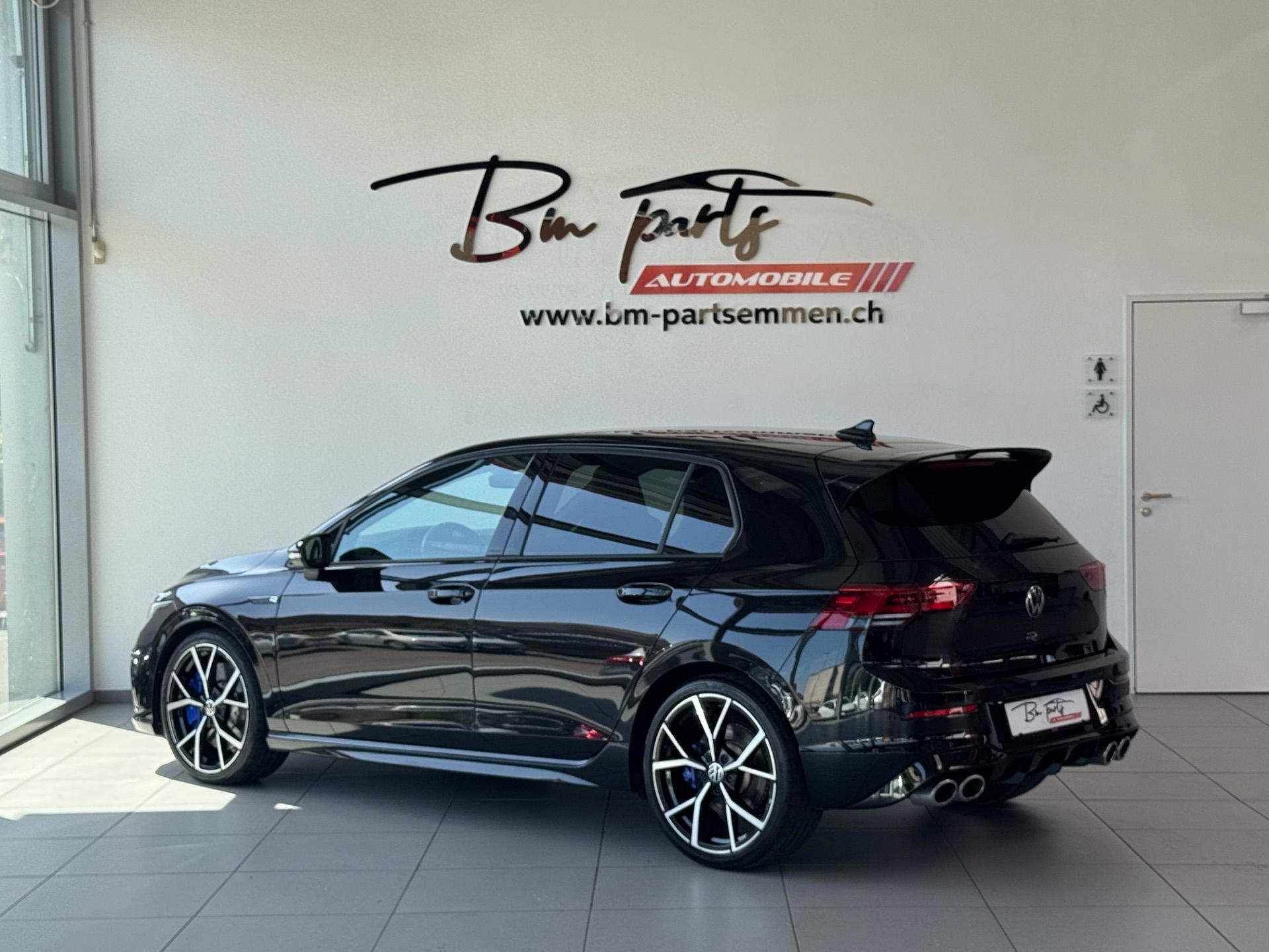VW Golf 2.0 TSI R DSG 4Motion R Performance-image-3