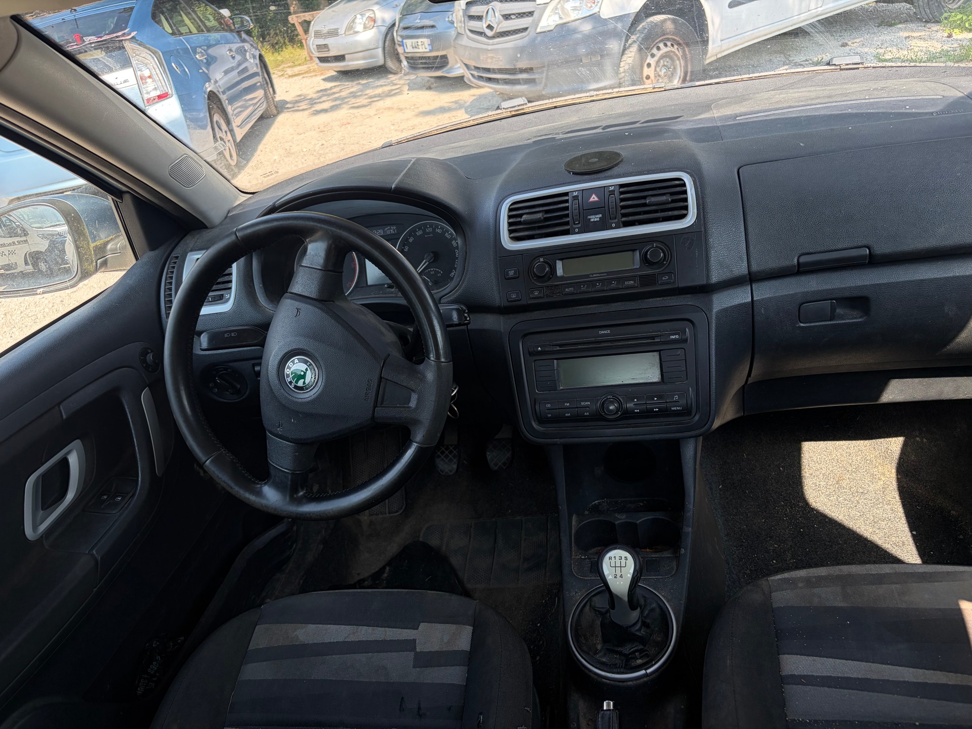 SKODA Fabia 1.4 TDI Elegance-image-4