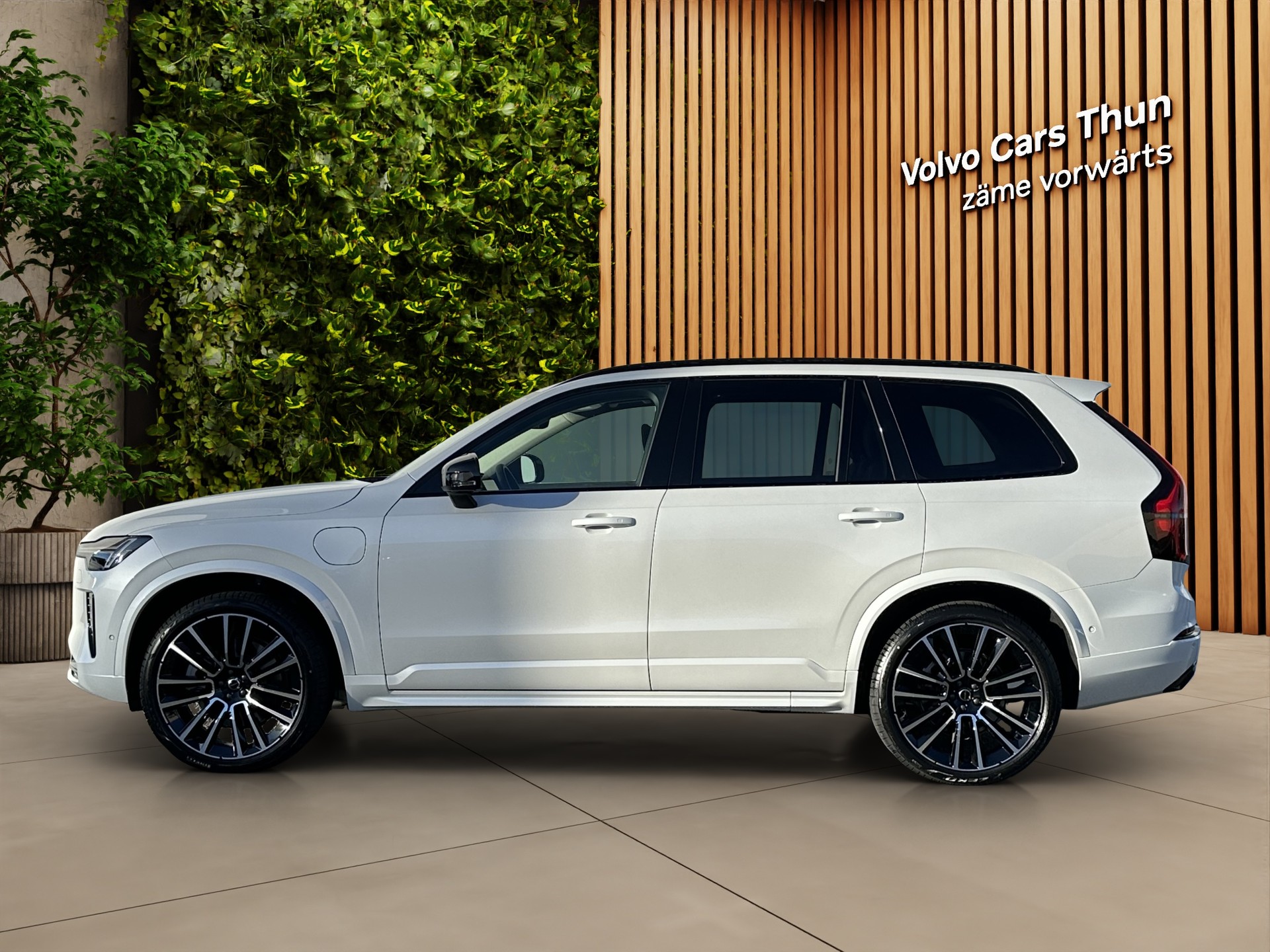 VOLVO XC90 2.0 T8 TE Ultra Dark eAWD-image-4