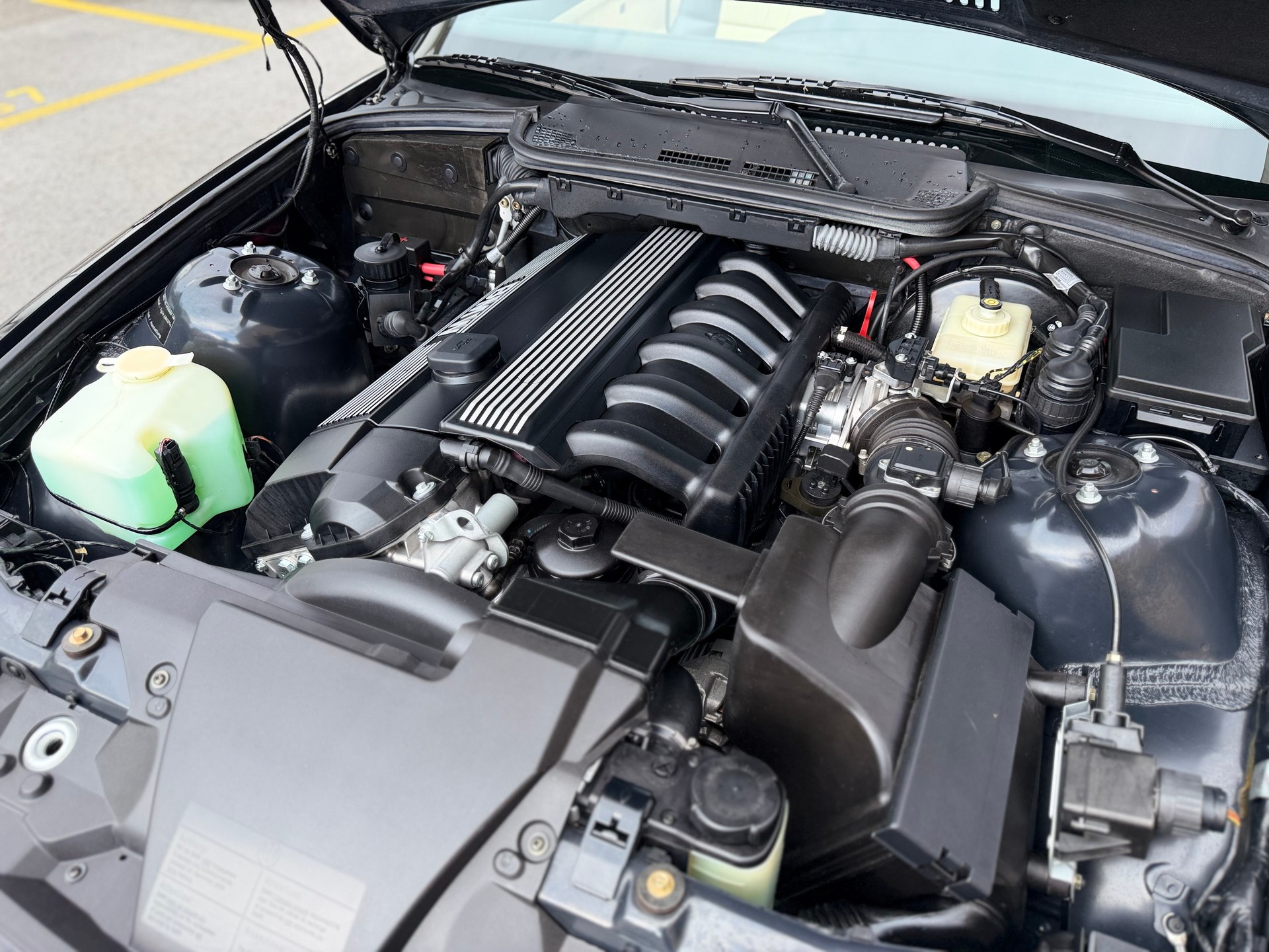 BMW 328i Cabrio Exclusiv-image-23