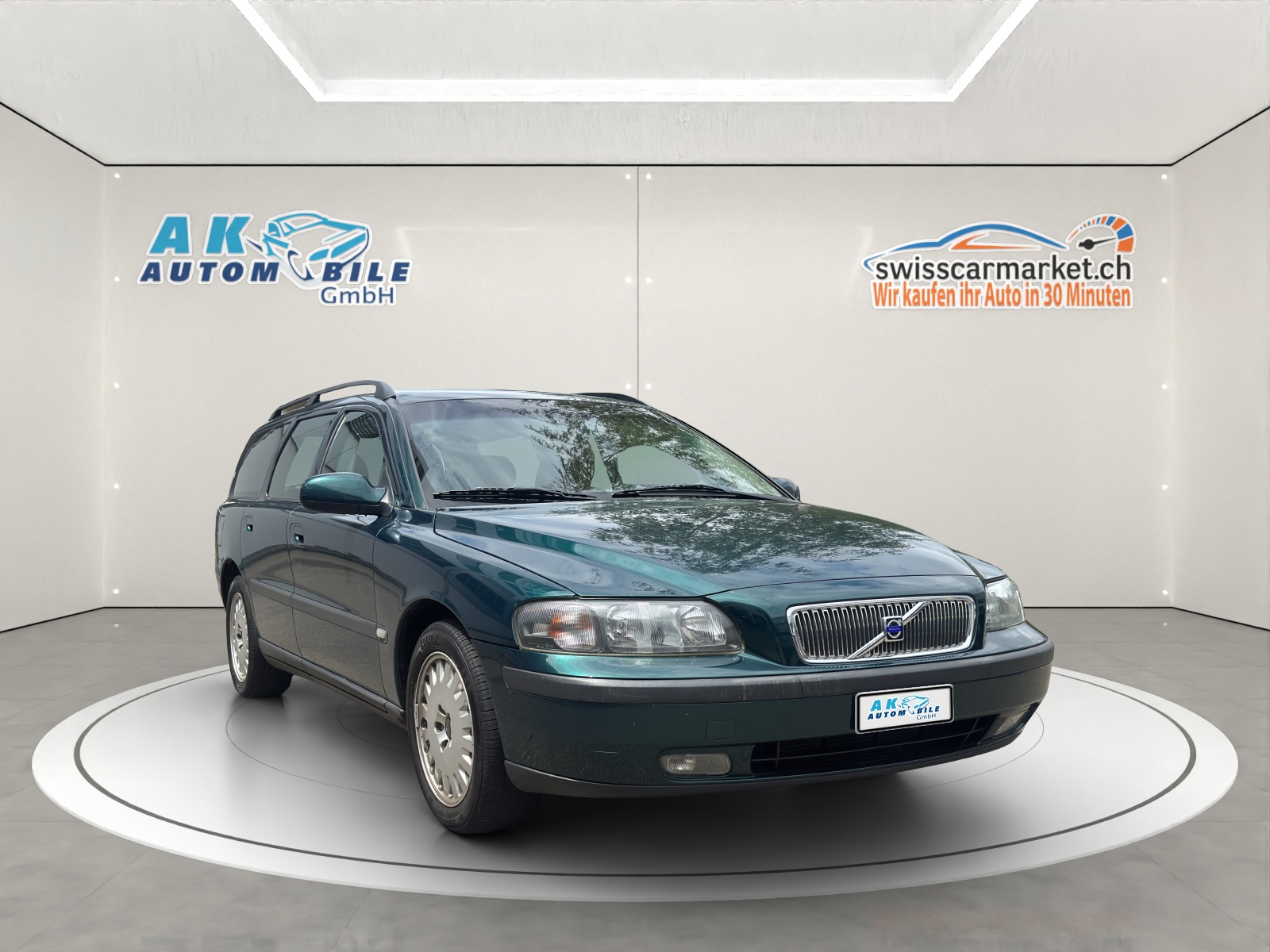 VOLVO V70 2.4T-image-1