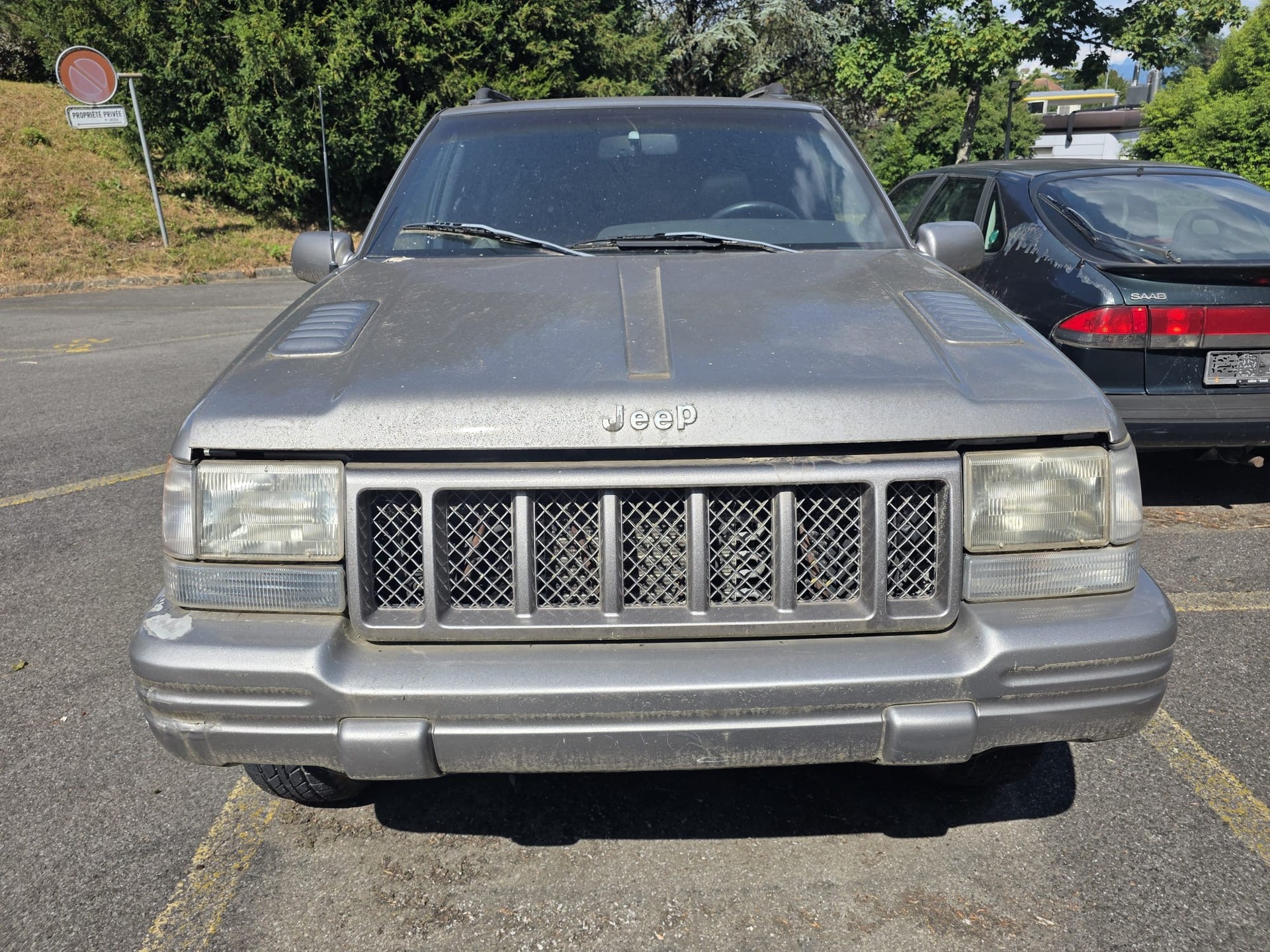 JEEP Grand Cherokee 5.9 Limited LX Automatic-image-3