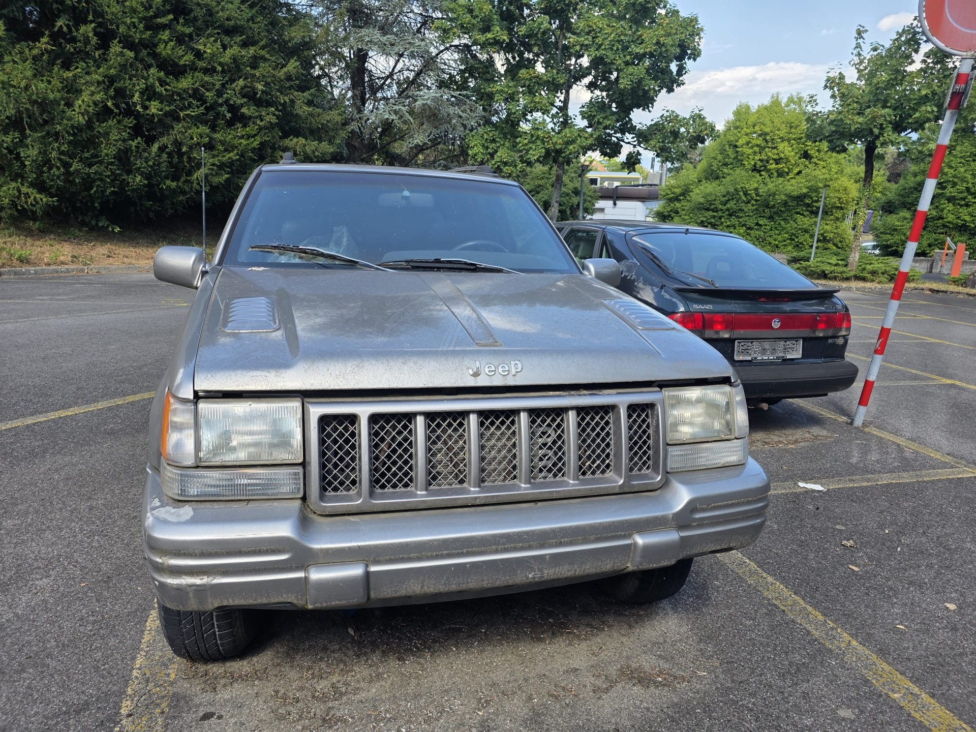 JEEP Grand Cherokee 5.9 Limited LX Automatic-image-0