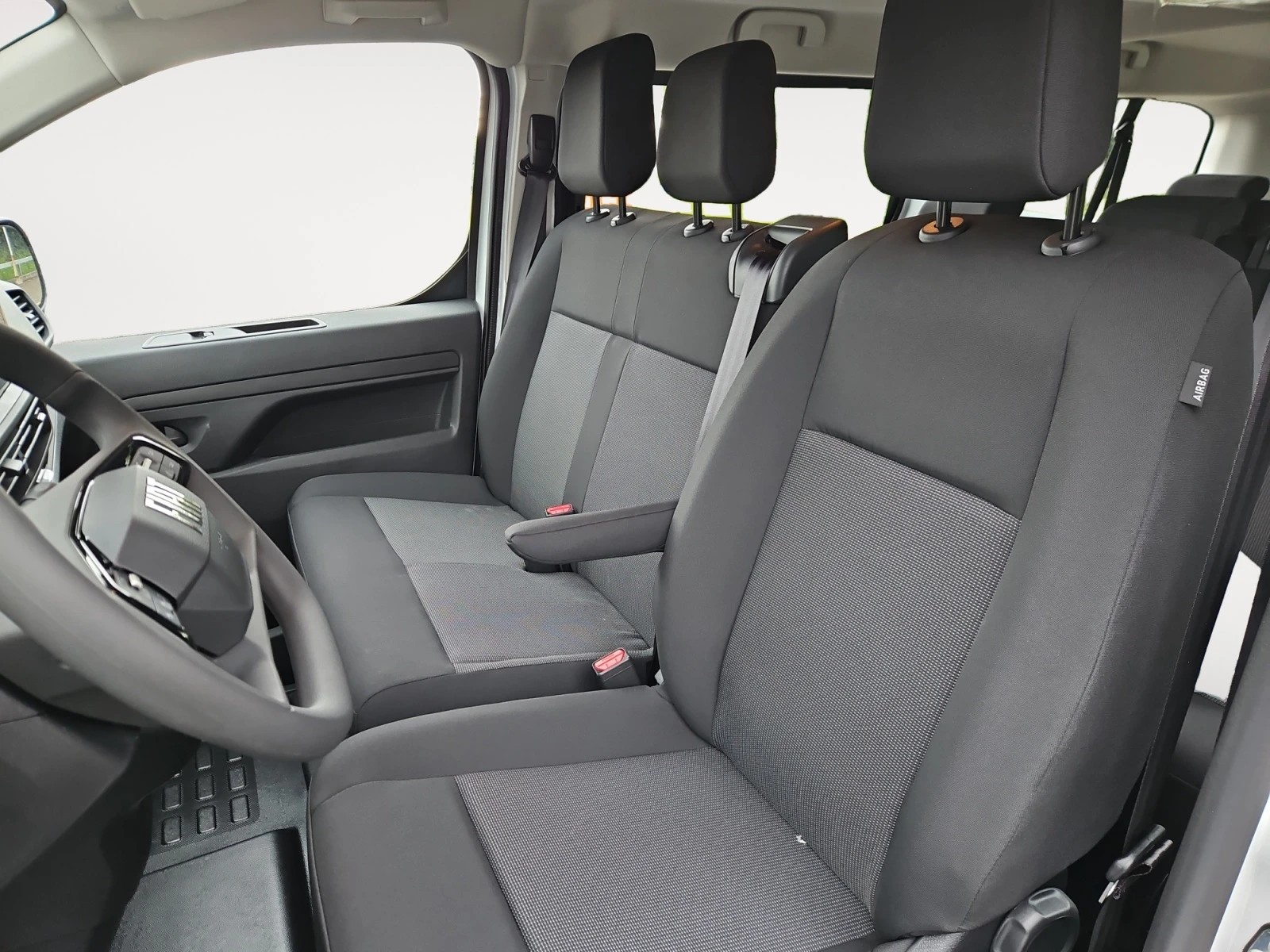 FIAT SCUDO MY26 Kombi Easy Pro L3 2.2 BlueHDi 180 PS EAT8-image-4