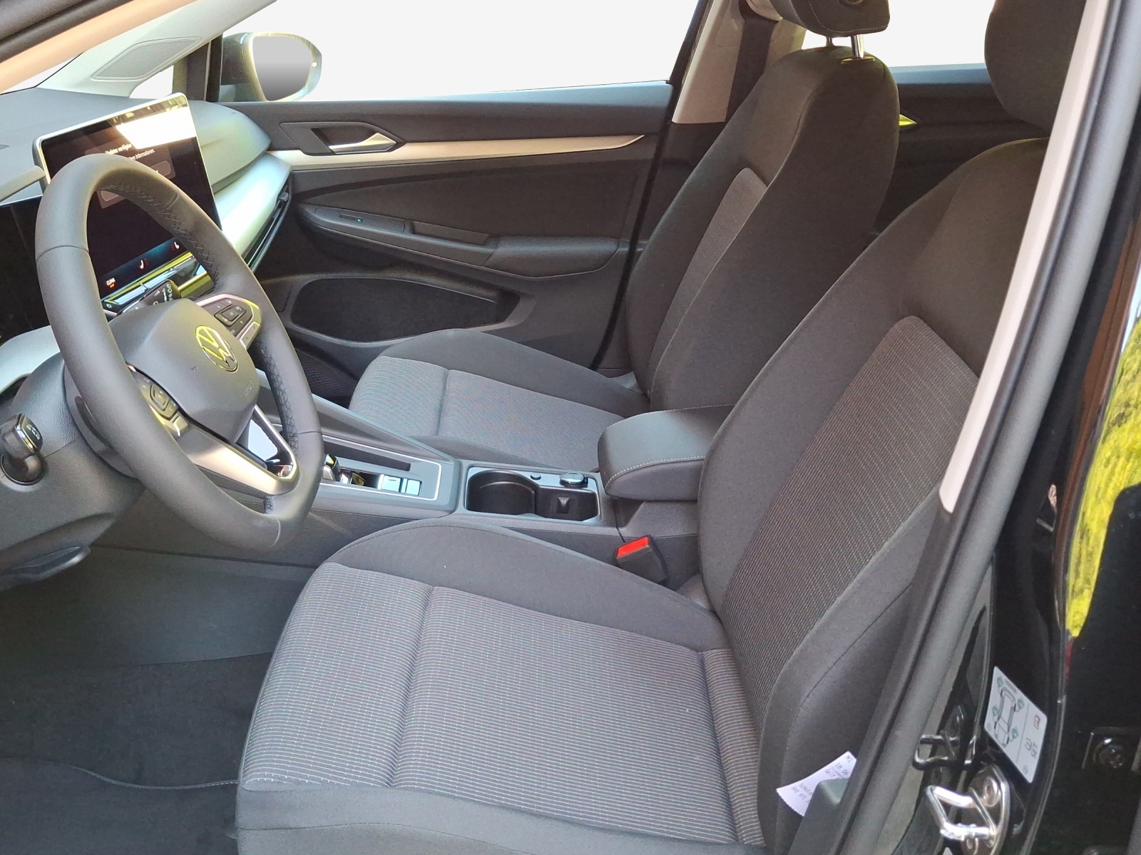 VW Golf 1.5 e TSI mHEV Value DSG-image-7