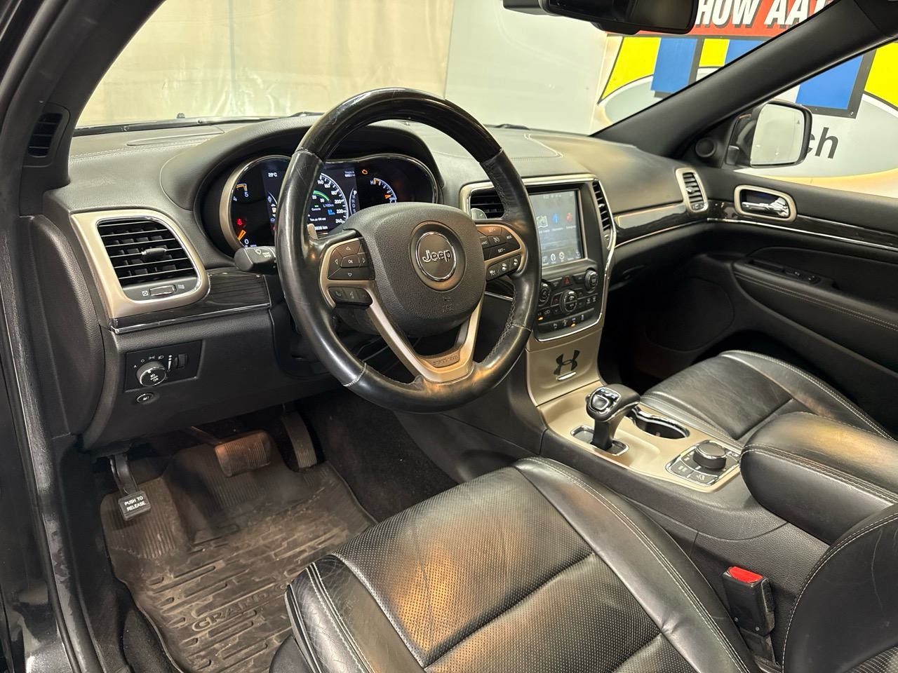 JEEP Grand Cherokee 3.0 CRD Overland Automatic-image-2