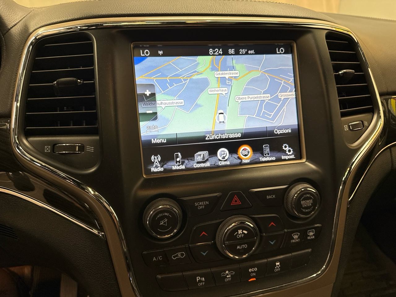 JEEP Grand Cherokee 3.0 CRD Overland Automatic-image-8