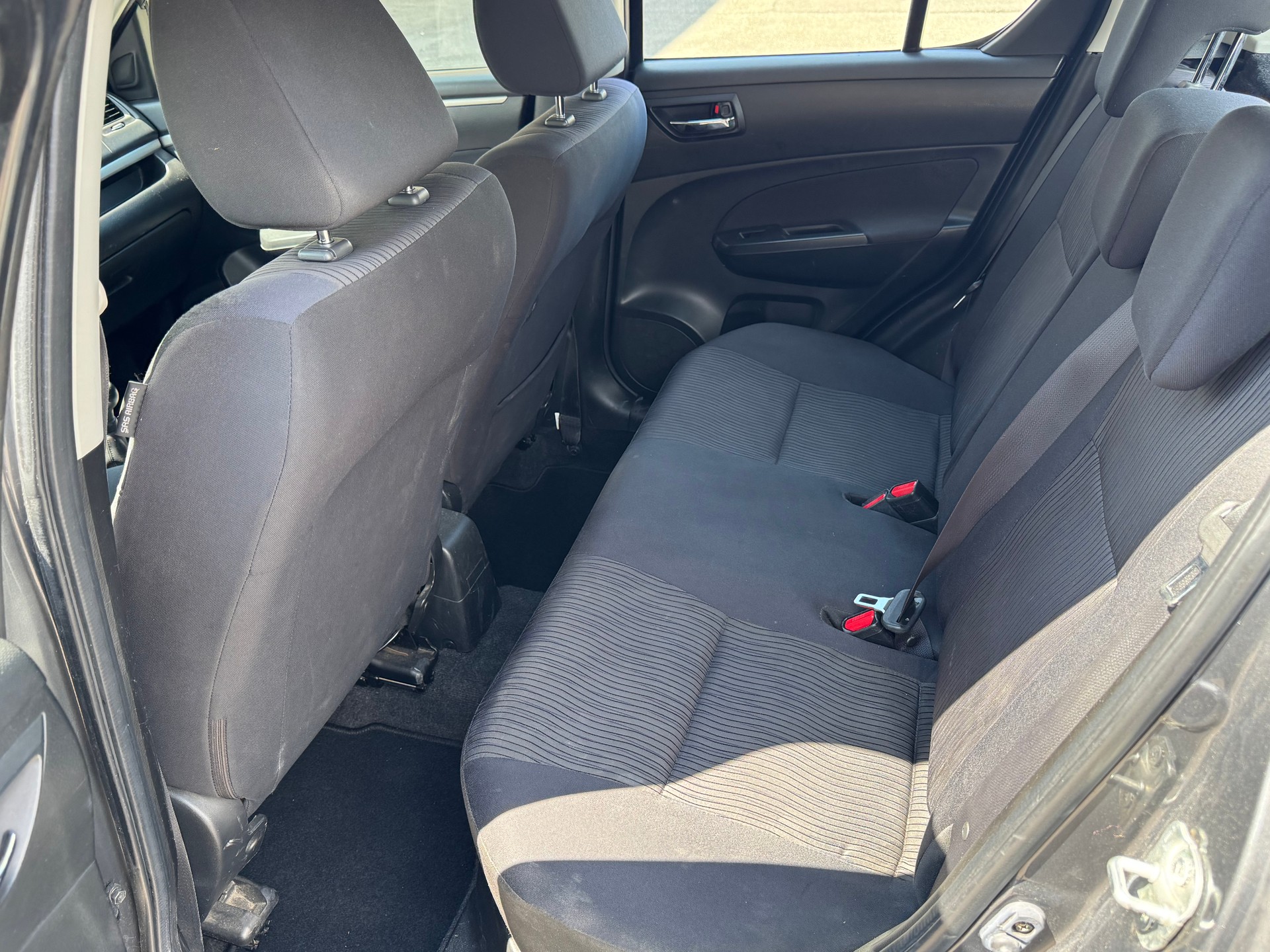 SUZUKI Swift 1.2i 16V GL 4x4-image-12