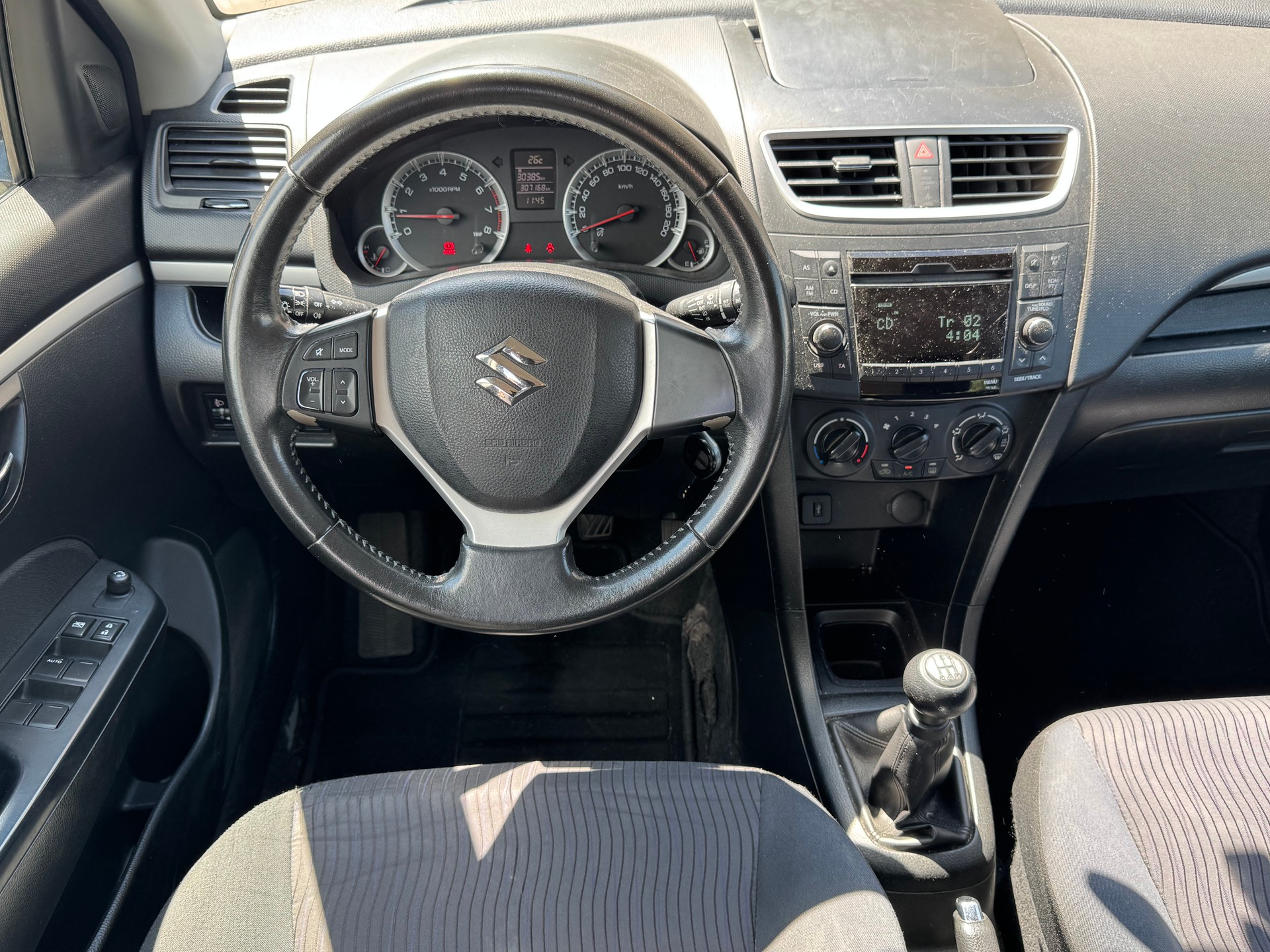 SUZUKI Swift 1.2i 16V GL 4x4-image-8