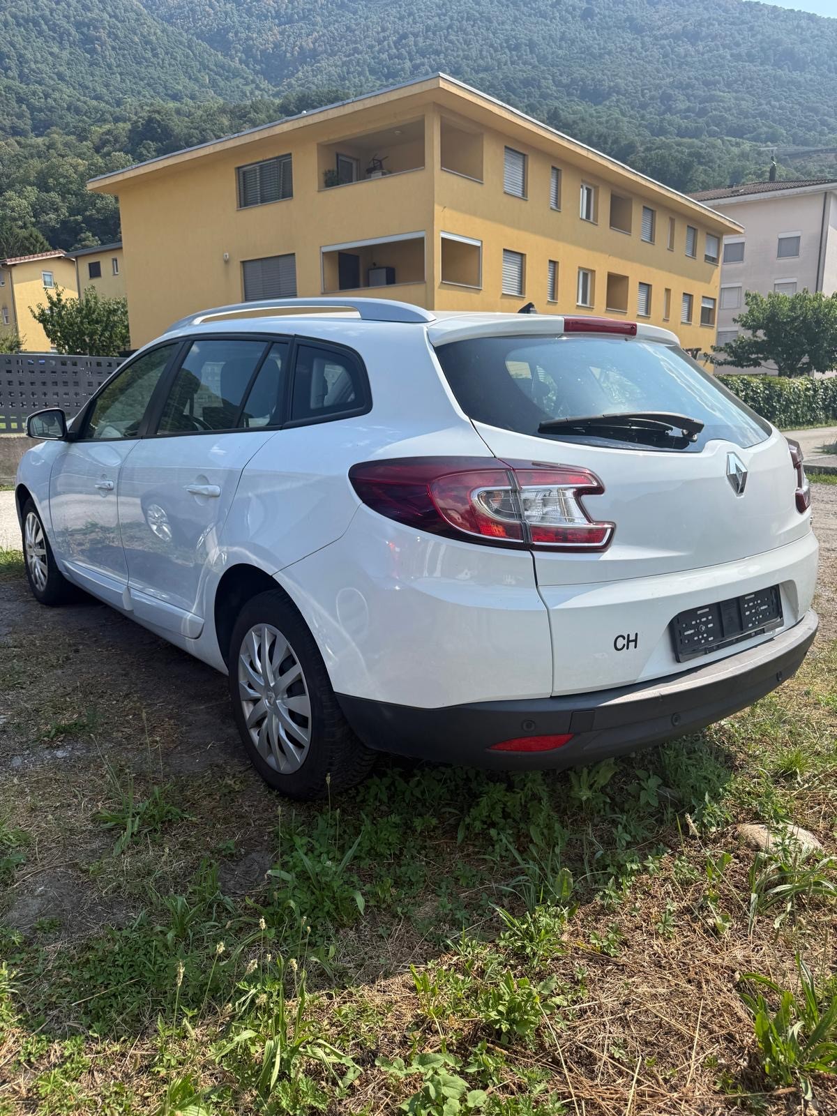 RENAULT Mégane Grandtour 1.5 dCi Energy-image-2