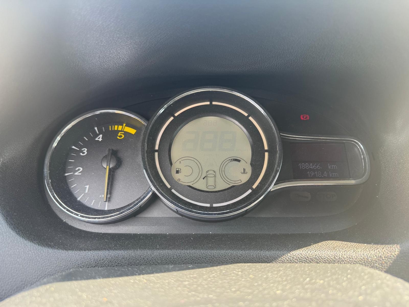 RENAULT Mégane Grandtour 1.5 dCi Energy-image-8