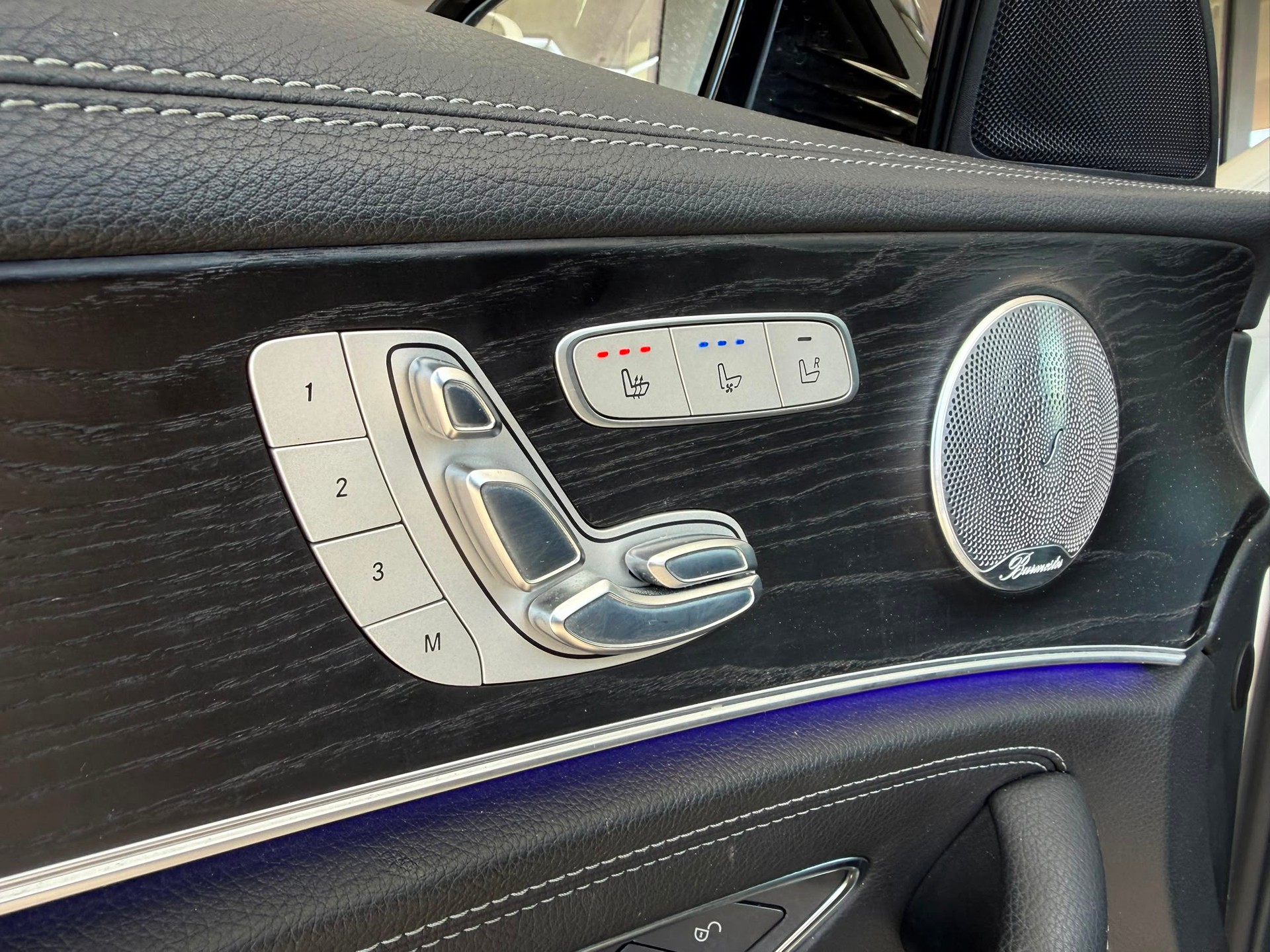 MERCEDES-BENZ E 400 AMG Line *Pano-Dach* *Burmester Surround Sound* *360 Kamera* *CH-Fahrzeug*4Matic 9G-Tronic-image-10