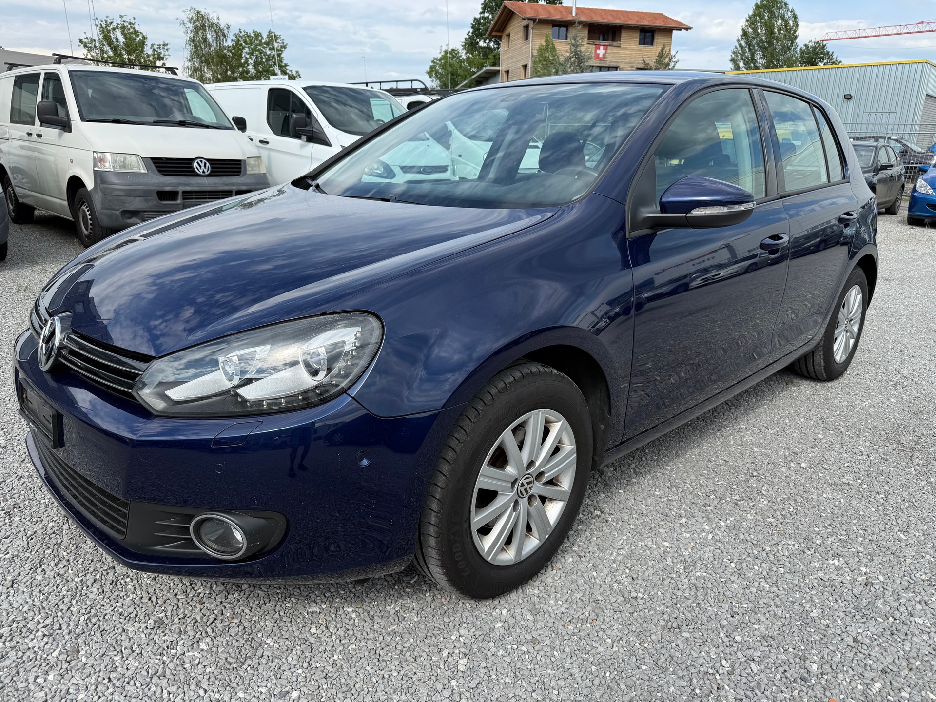 VW Golf 1.2 TSI BlueMotion Technology Trendline DSG-image-1