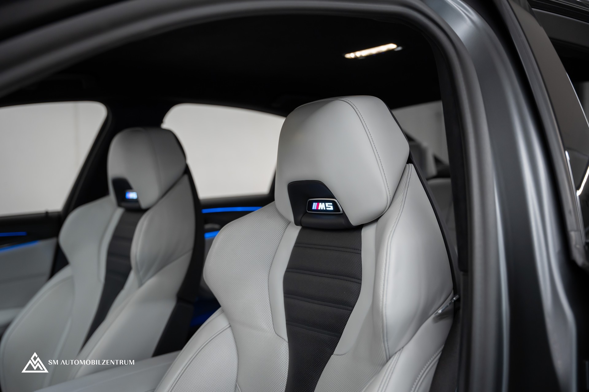 BMW M5 Competition xDrive / Laserlight / Bowers&Wilkins / 360° / Sitzbelüftung-image-18