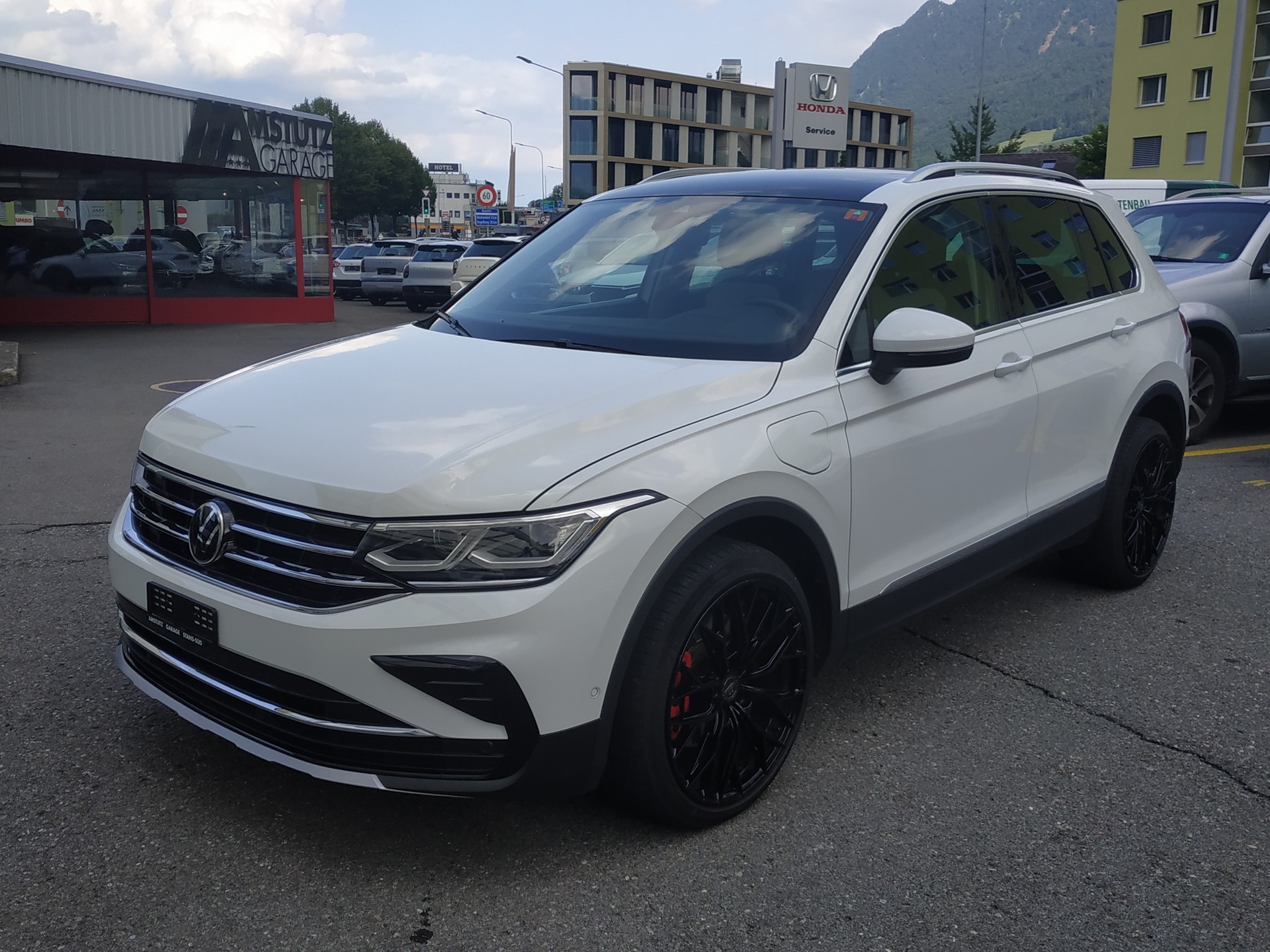 VW Tiguan 1.4TSI PHEV Elegance DSG-image-2