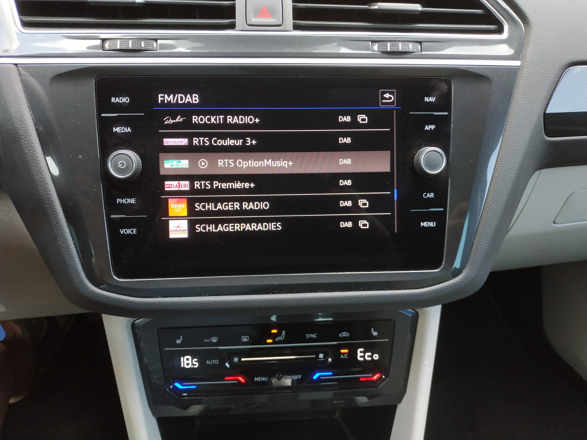 VW Tiguan 1.4TSI PHEV Elegance DSG-image-17