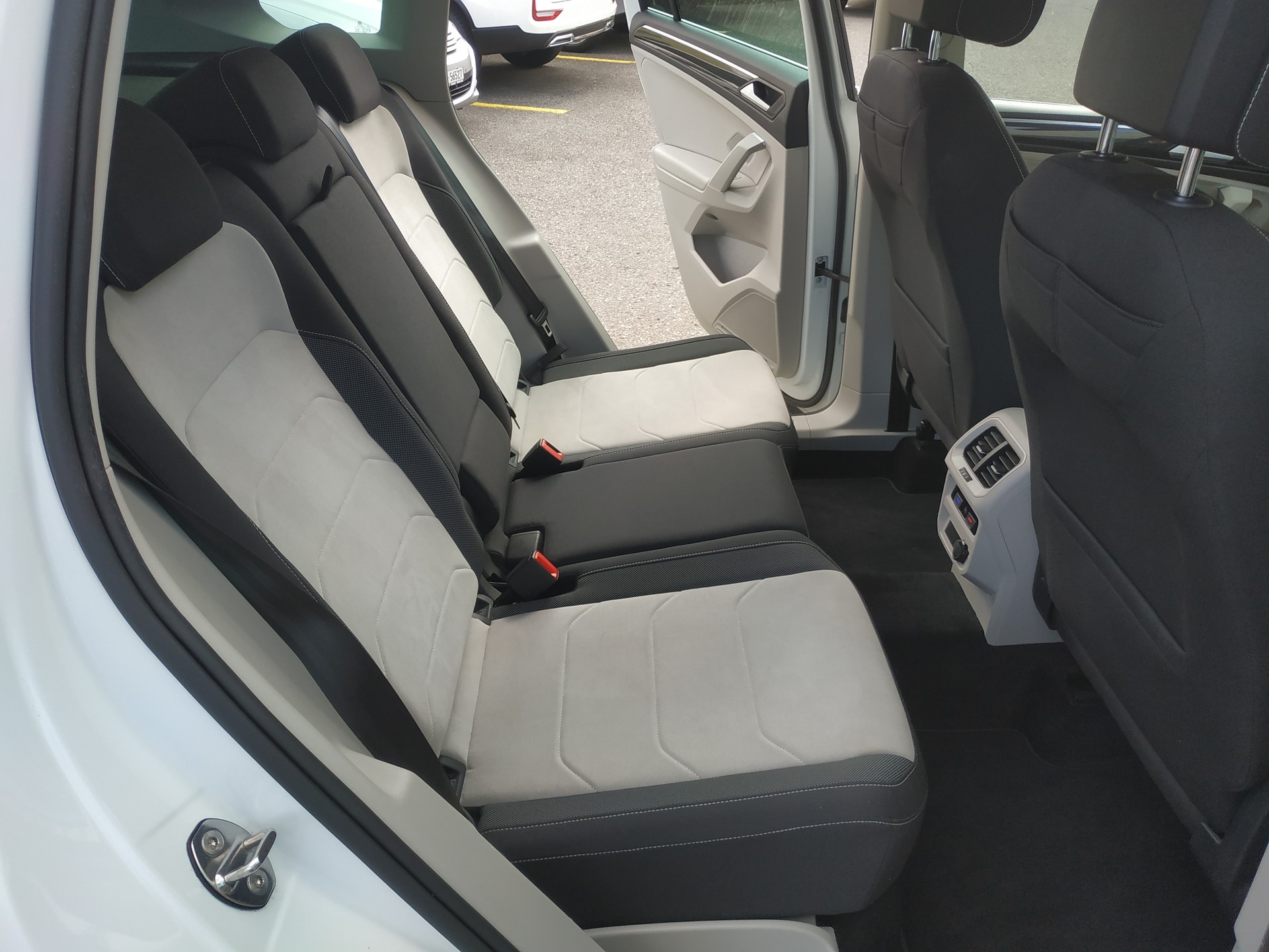VW Tiguan 1.4TSI PHEV Elegance DSG-image-19