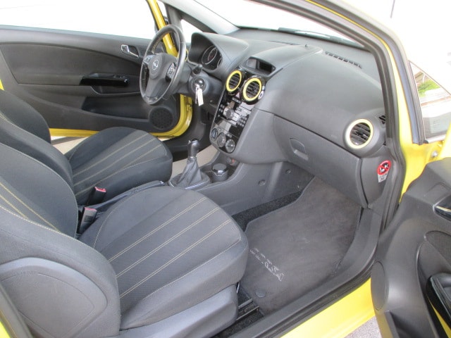 OPEL Corsa 1.4 TP Color Edition-image-13