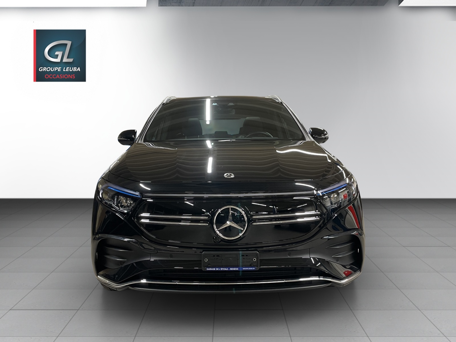 MERCEDES-BENZ EQA 350 4Matic-showroom-element-1