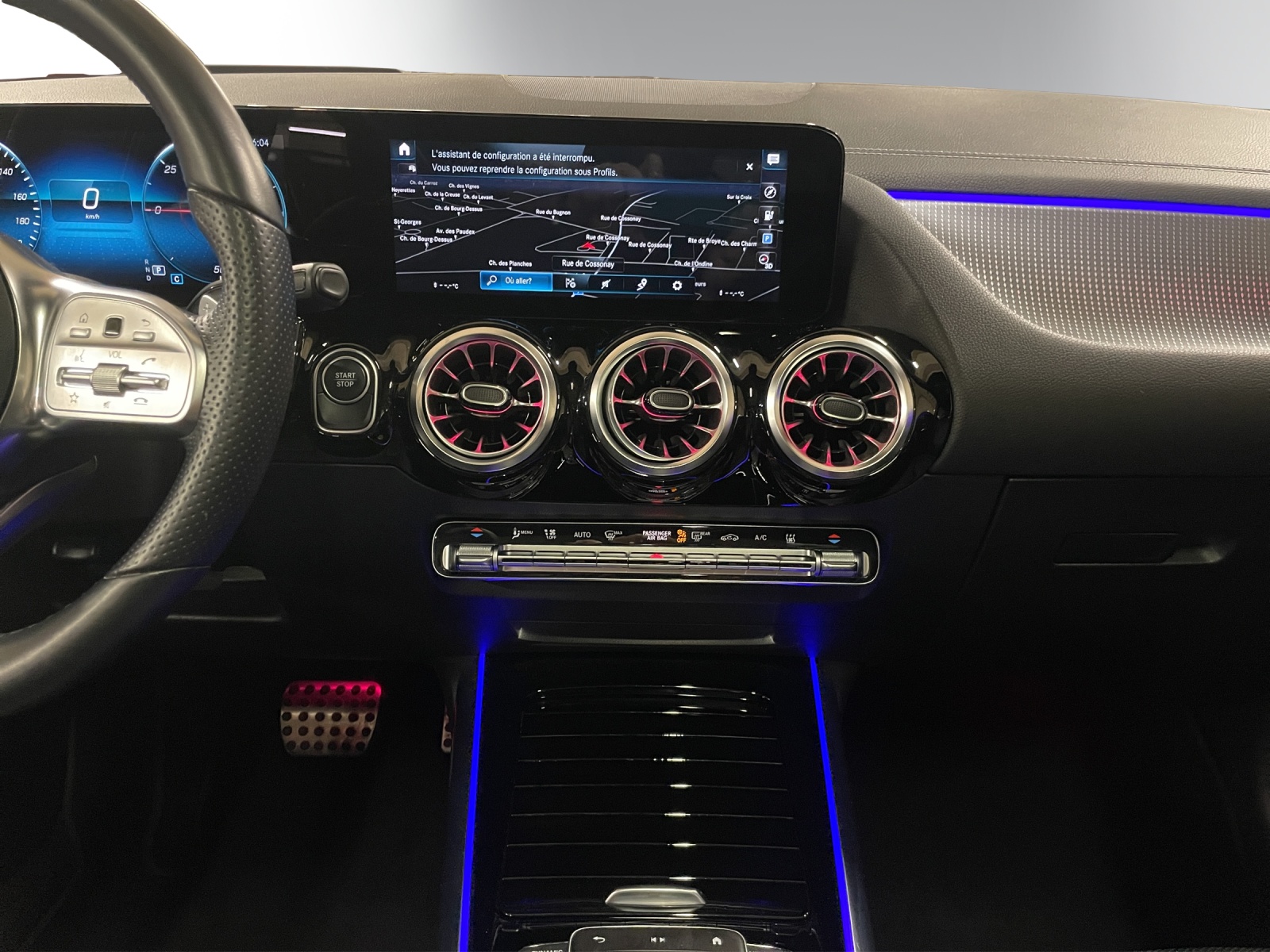 MERCEDES-BENZ EQA 350 4Matic-image-12