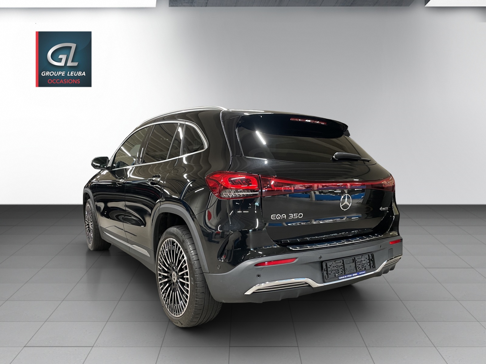 MERCEDES-BENZ EQA 350 4Matic-showroom-element-3
