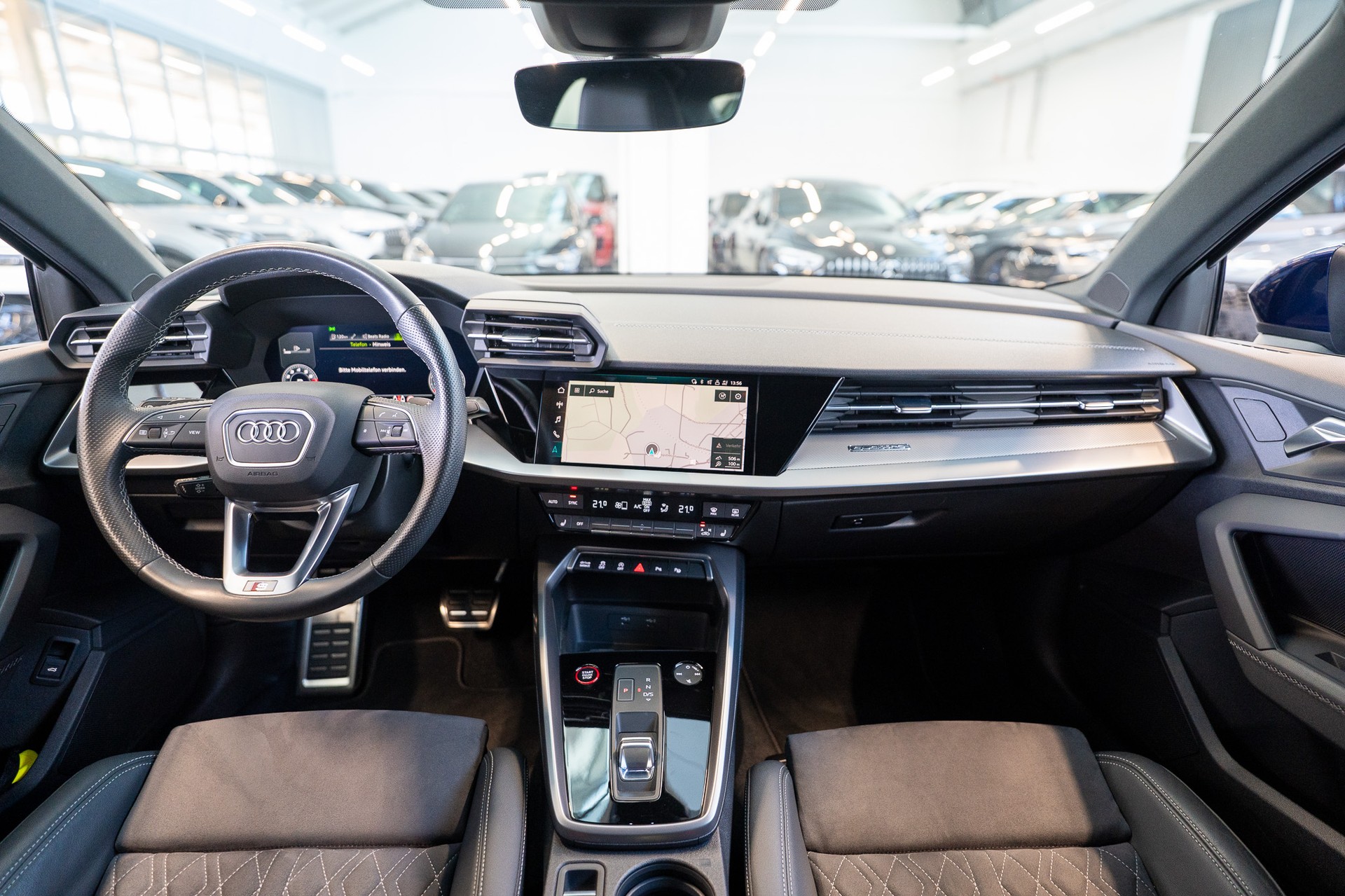 AUDI S3 Limousine 2.0 TFSI quattro S-Tronic / Sportsitze / Virtual Cockpit / Rückfahrkamera-image-17